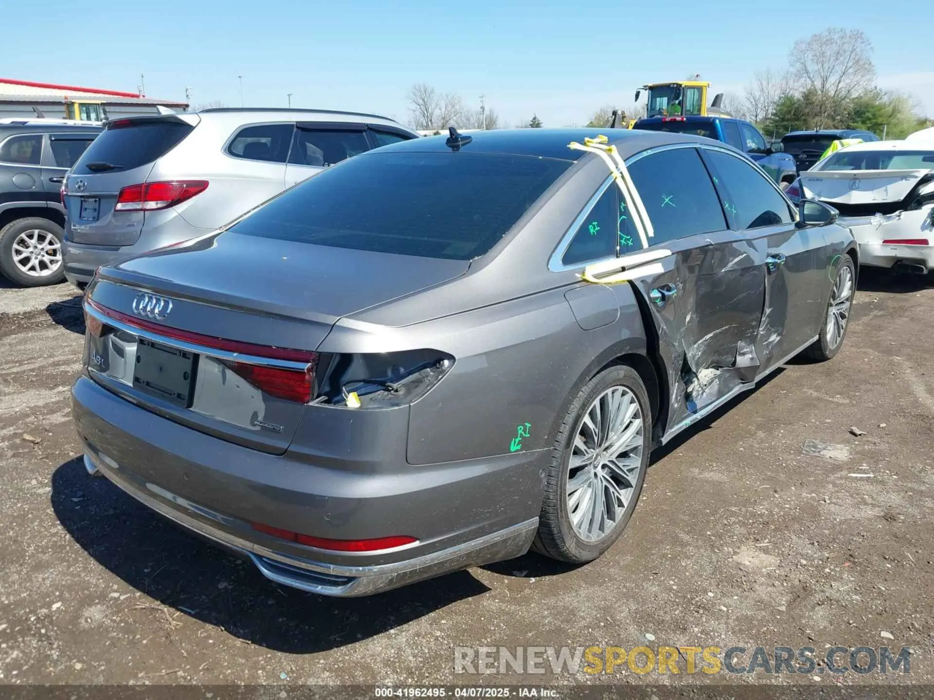 4 fotografías del automóvil dañado WAU8DAF82KN004287 AUDI A8 L 2019