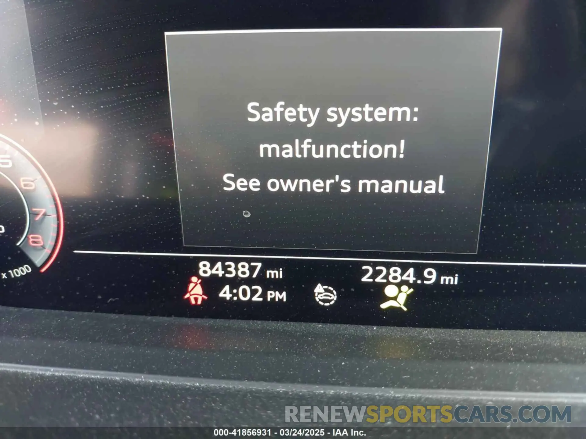 16 fotografías del automóvil dañado WAU8DAF84KN019115 AUDI A8 L 2019
