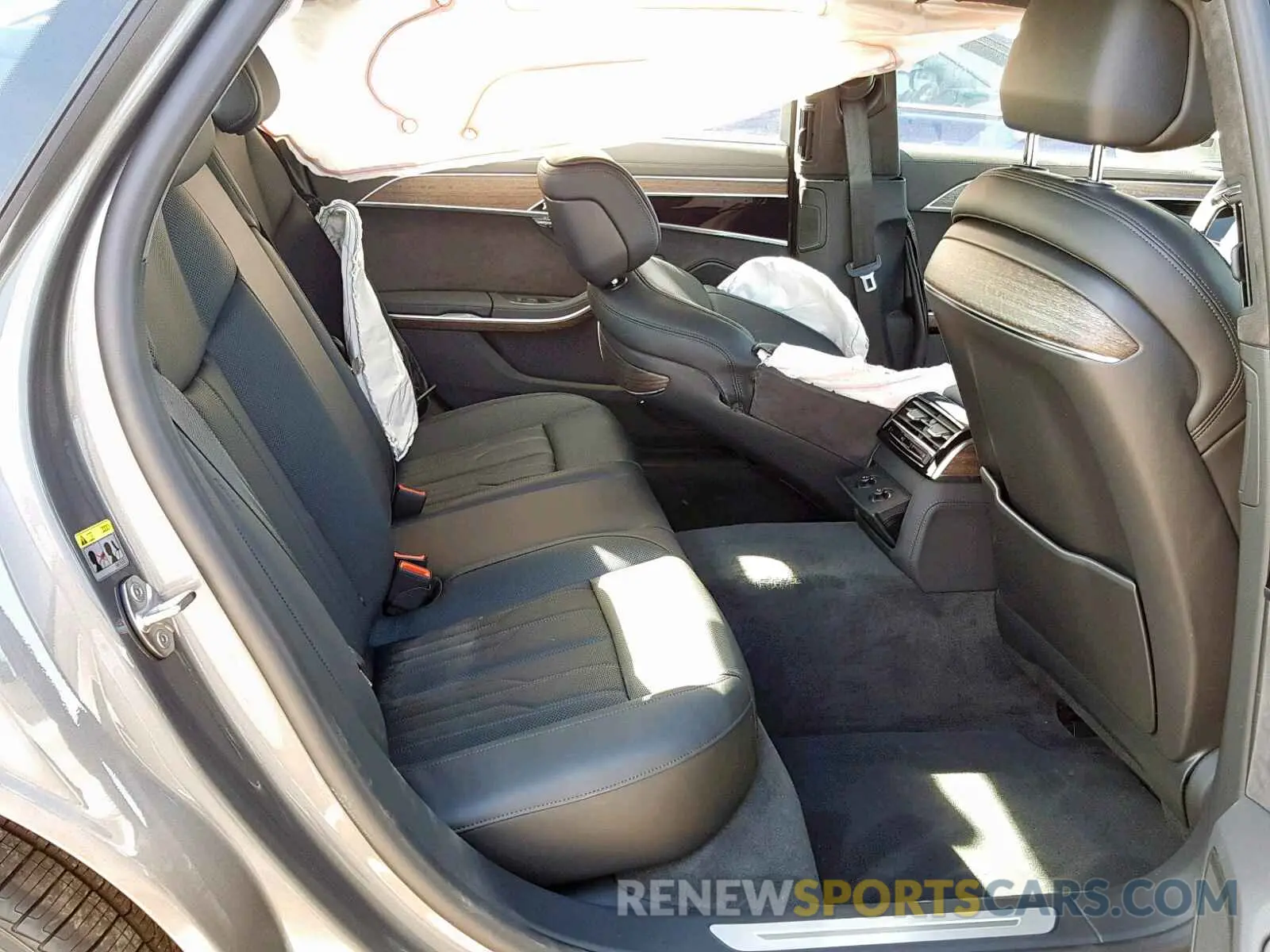 6 fotografías del automóvil dañado WAU8DAF86KN004762 AUDI A8 L 2019