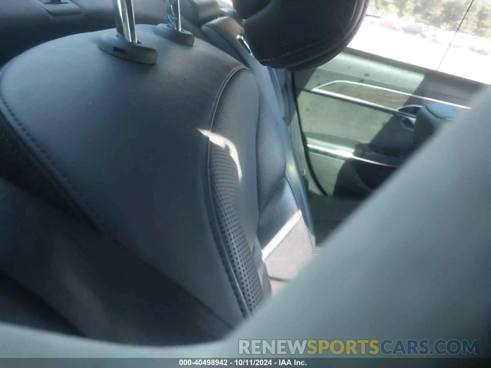 8 fotografías del automóvil dañado WAU8DAF89KN002701 AUDI A8 L 2019