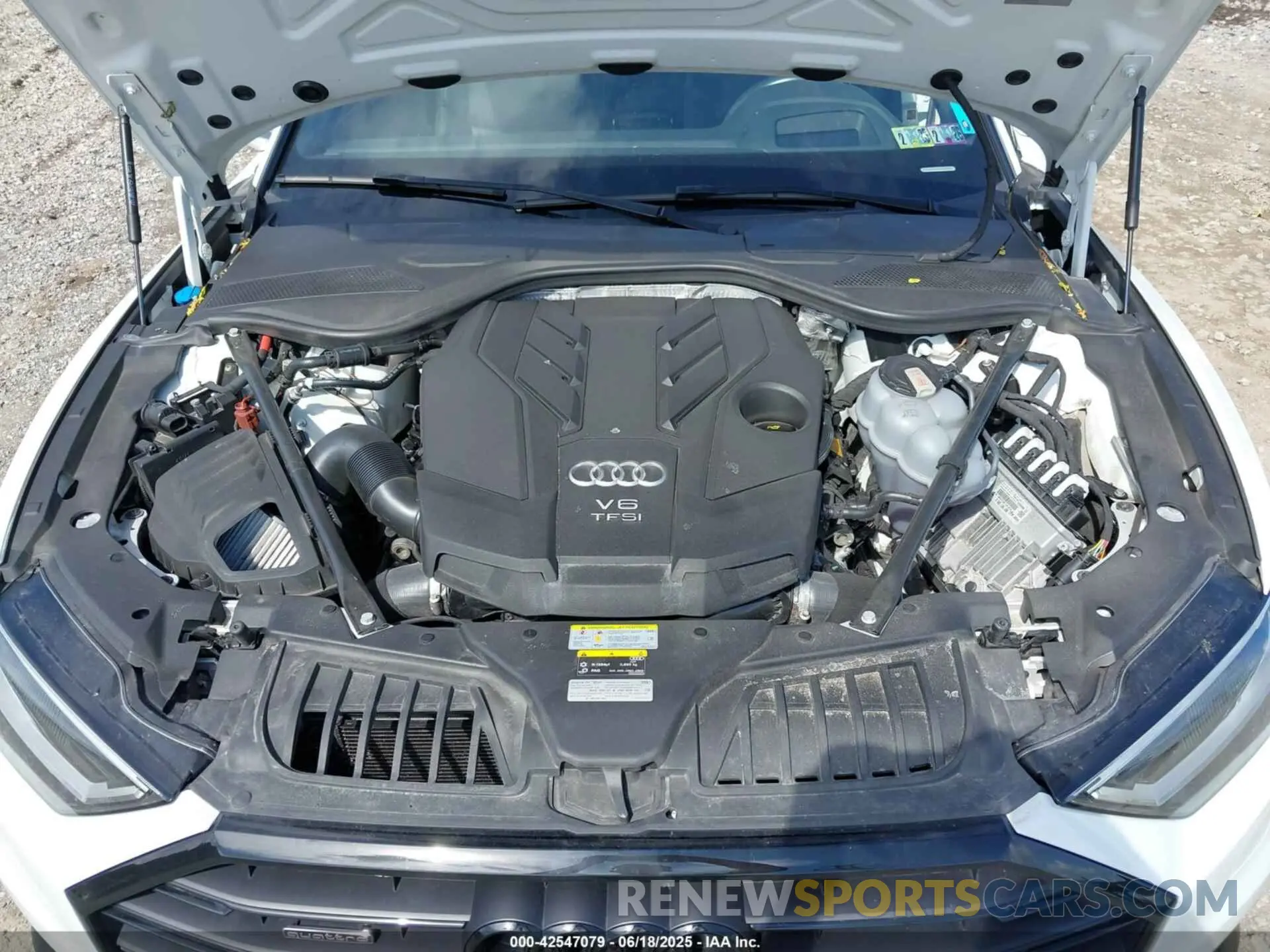 10 fotografías del automóvil dañado WAU8DAF82MN028690 AUDI A8 L 2021