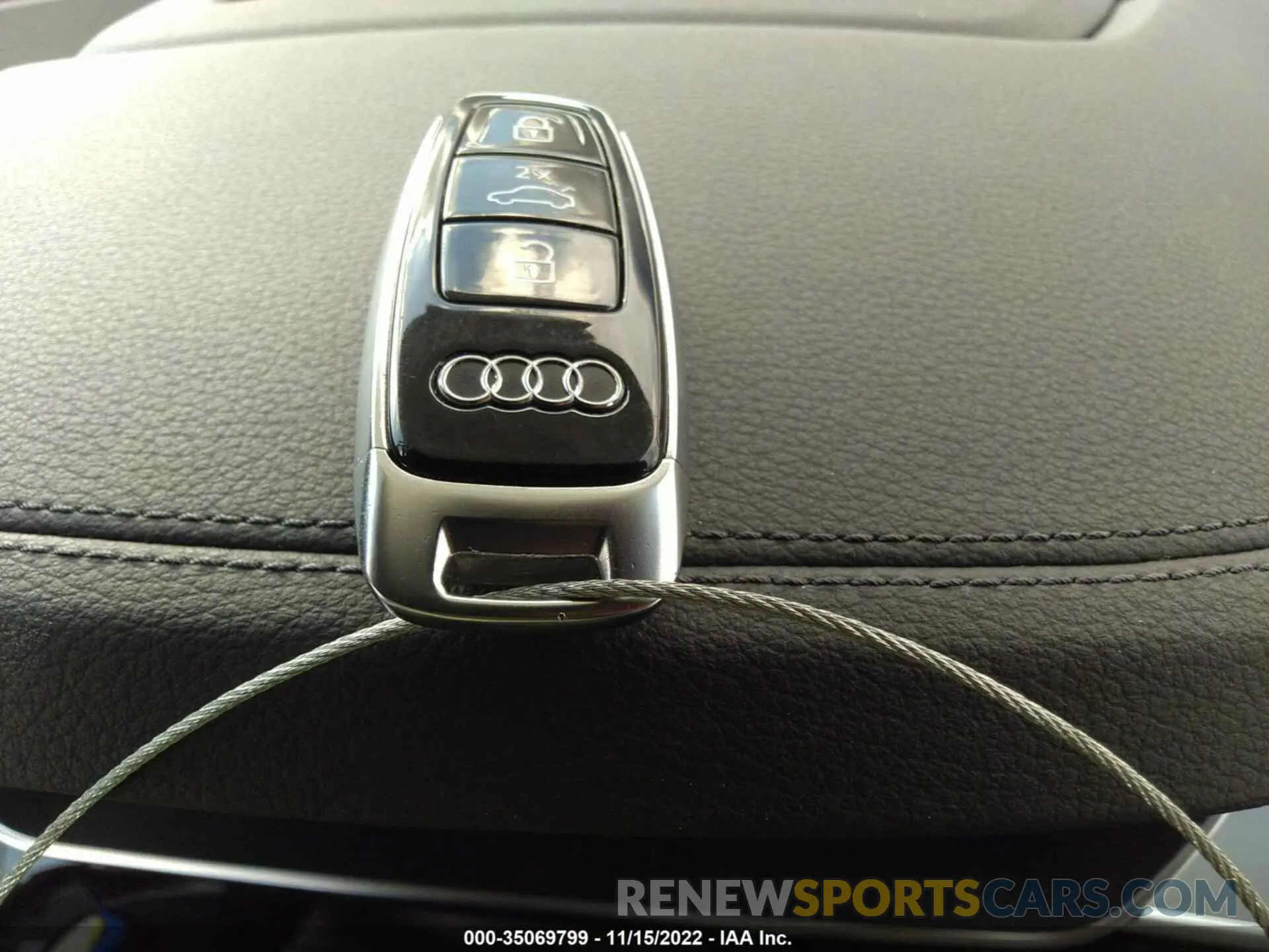 11 fotografías del automóvil dañado WAU8EAF83MN017727 AUDI A8 L 2021