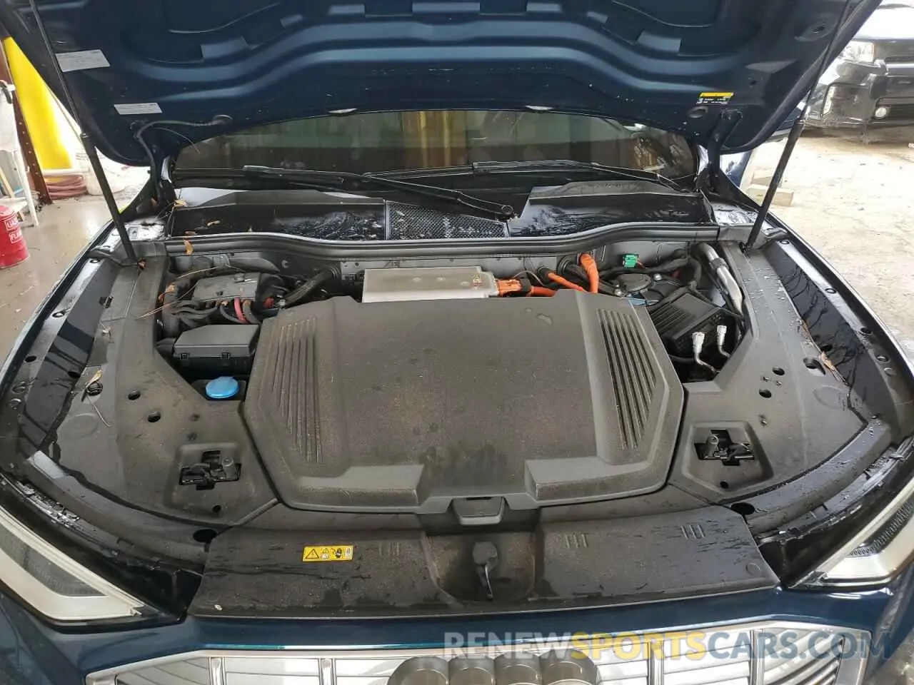 12 fotografías del automóvil dañado WA1LAAGE0KB010935 AUDI E-TRON 2019