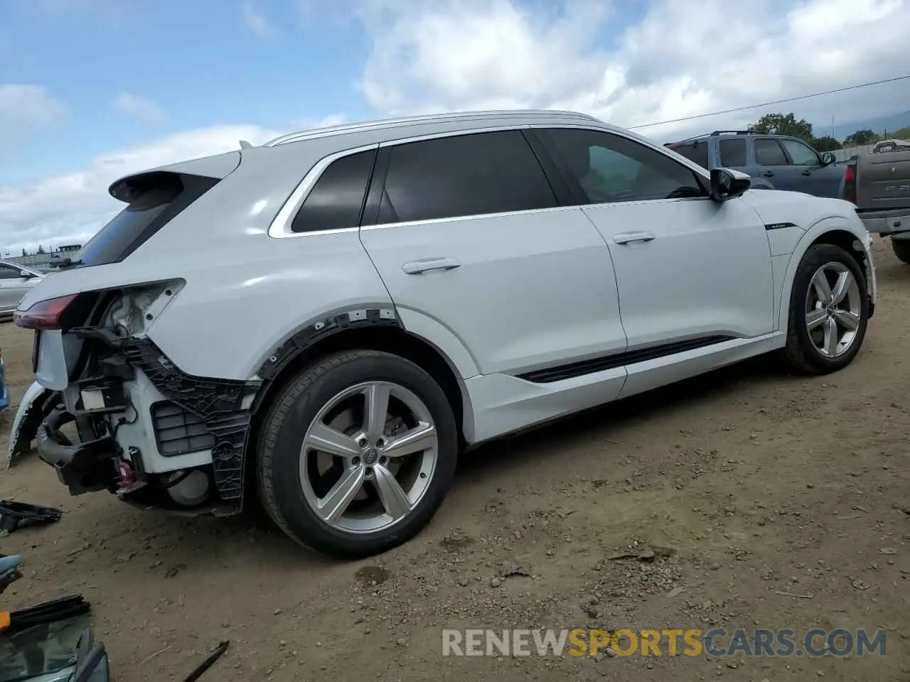 3 fotografías del automóvil dañado WA1LAAGE5KB022305 AUDI E-TRON 2019