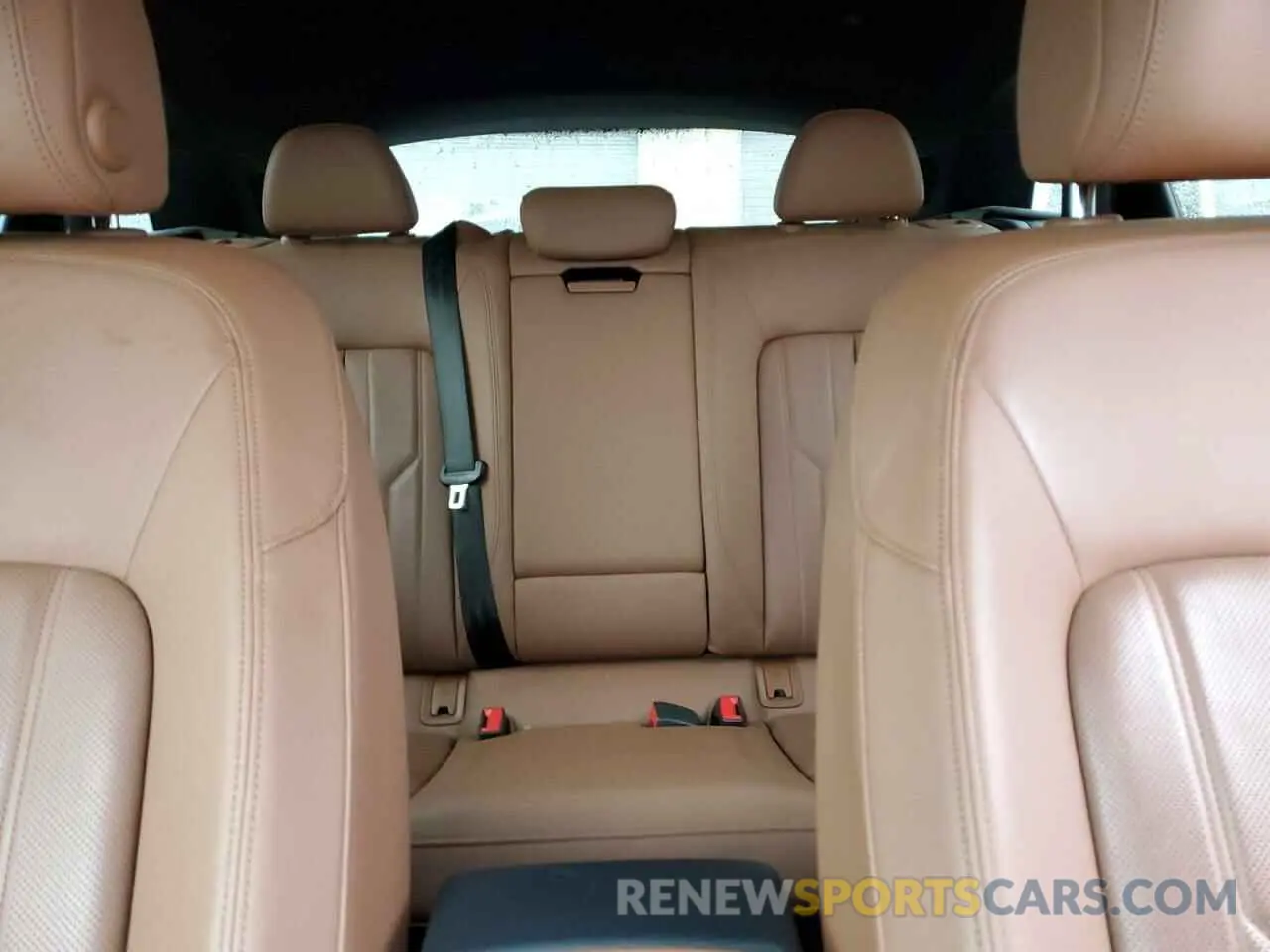10 fotografías del automóvil dañado WA1LAAGE8KB021441 AUDI E-TRON 2019
