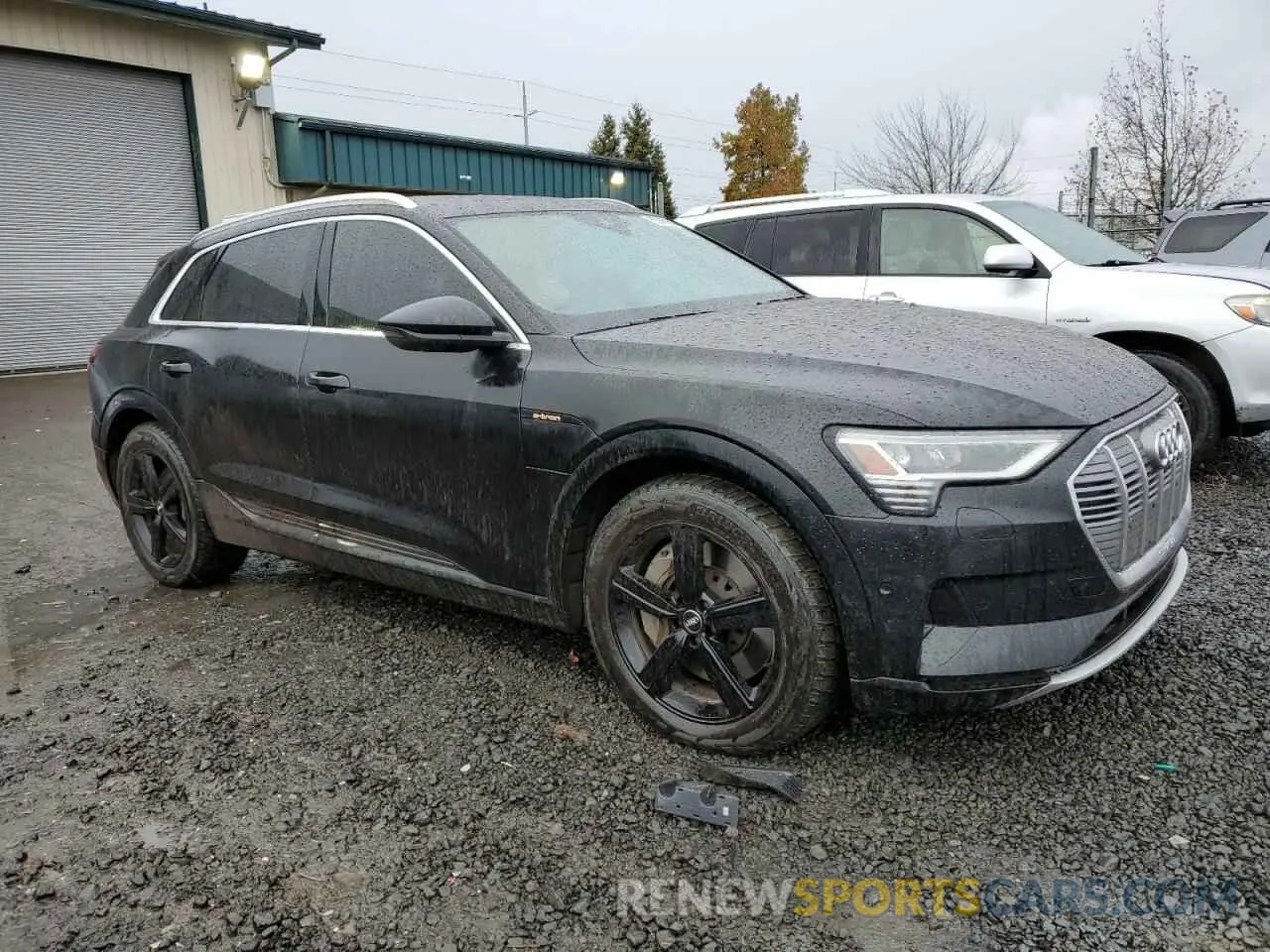 4 fotografías del automóvil dañado WA1LAAGE8KB021441 AUDI E-TRON 2019