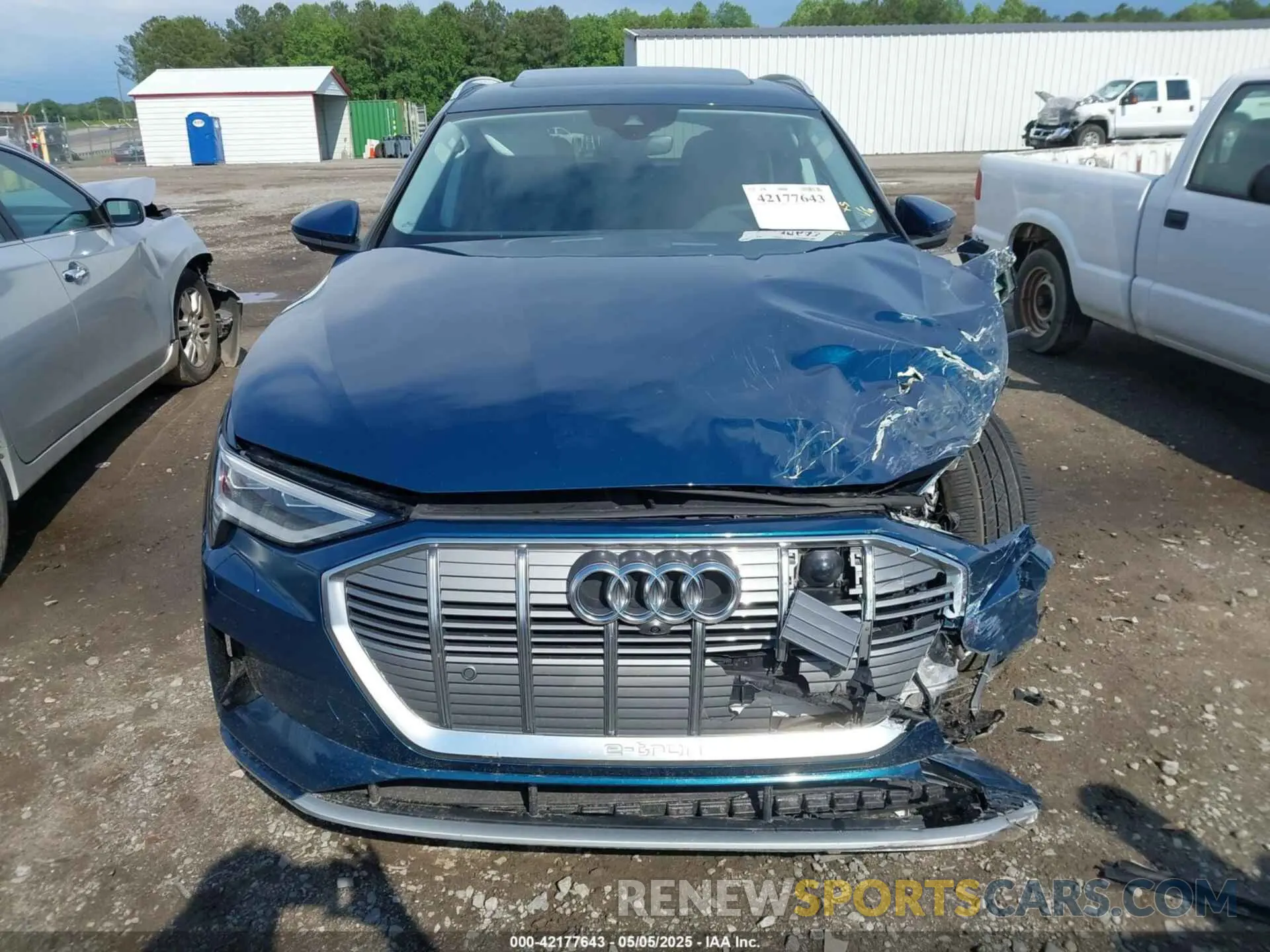 12 fotografías del automóvil dañado WA1LAAGE9KB024865 AUDI E-TRON 2019