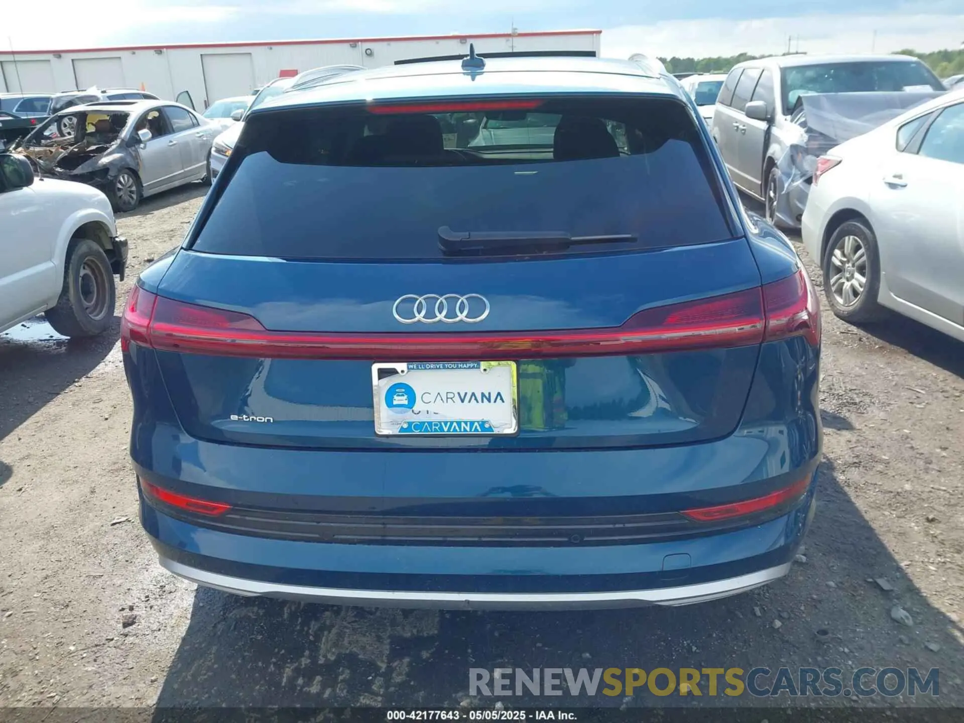 16 fotografías del automóvil dañado WA1LAAGE9KB024865 AUDI E-TRON 2019