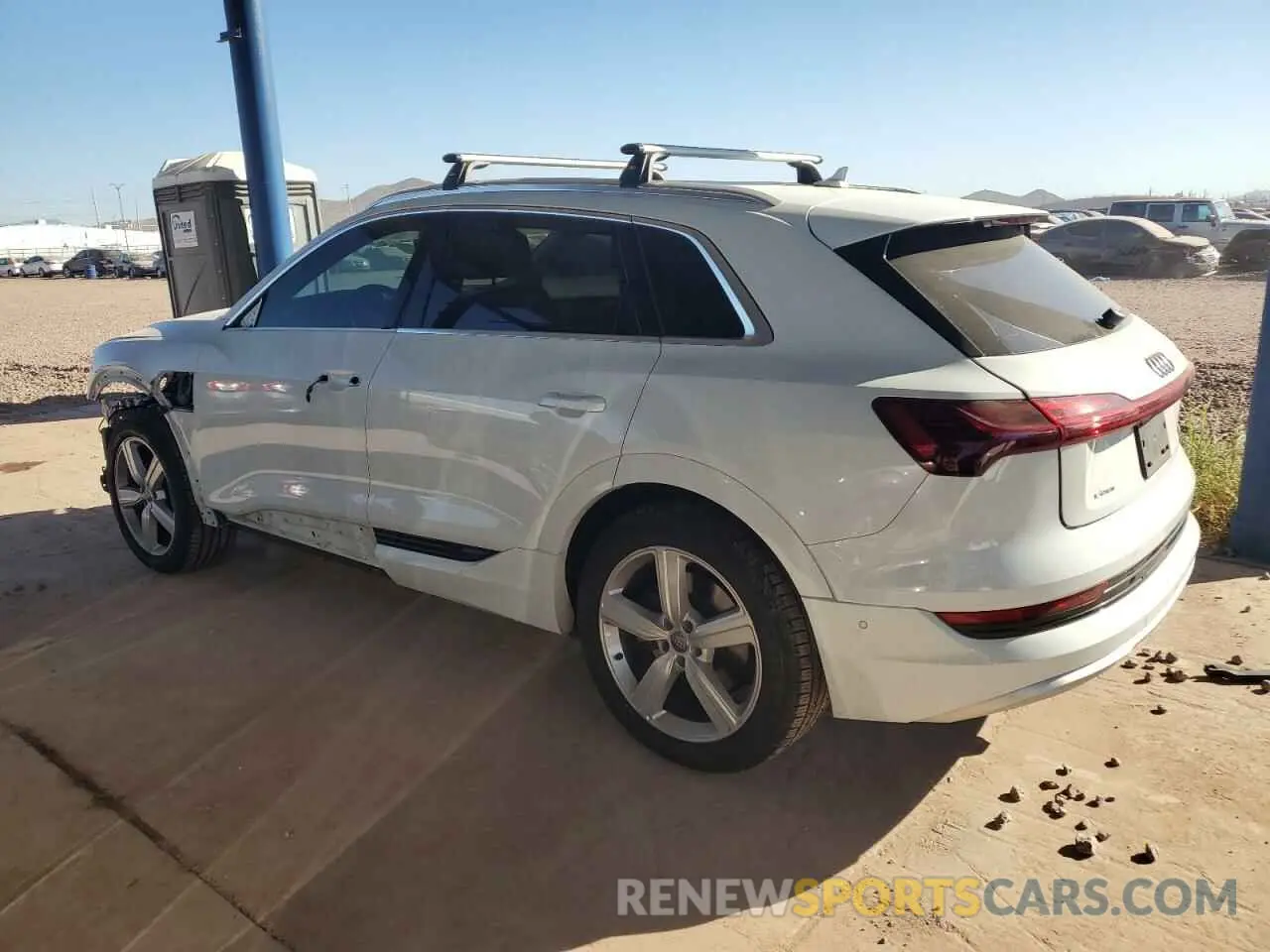2 fotografías del automóvil dañado WA1LABGE0KB016191 AUDI E-TRON 2019