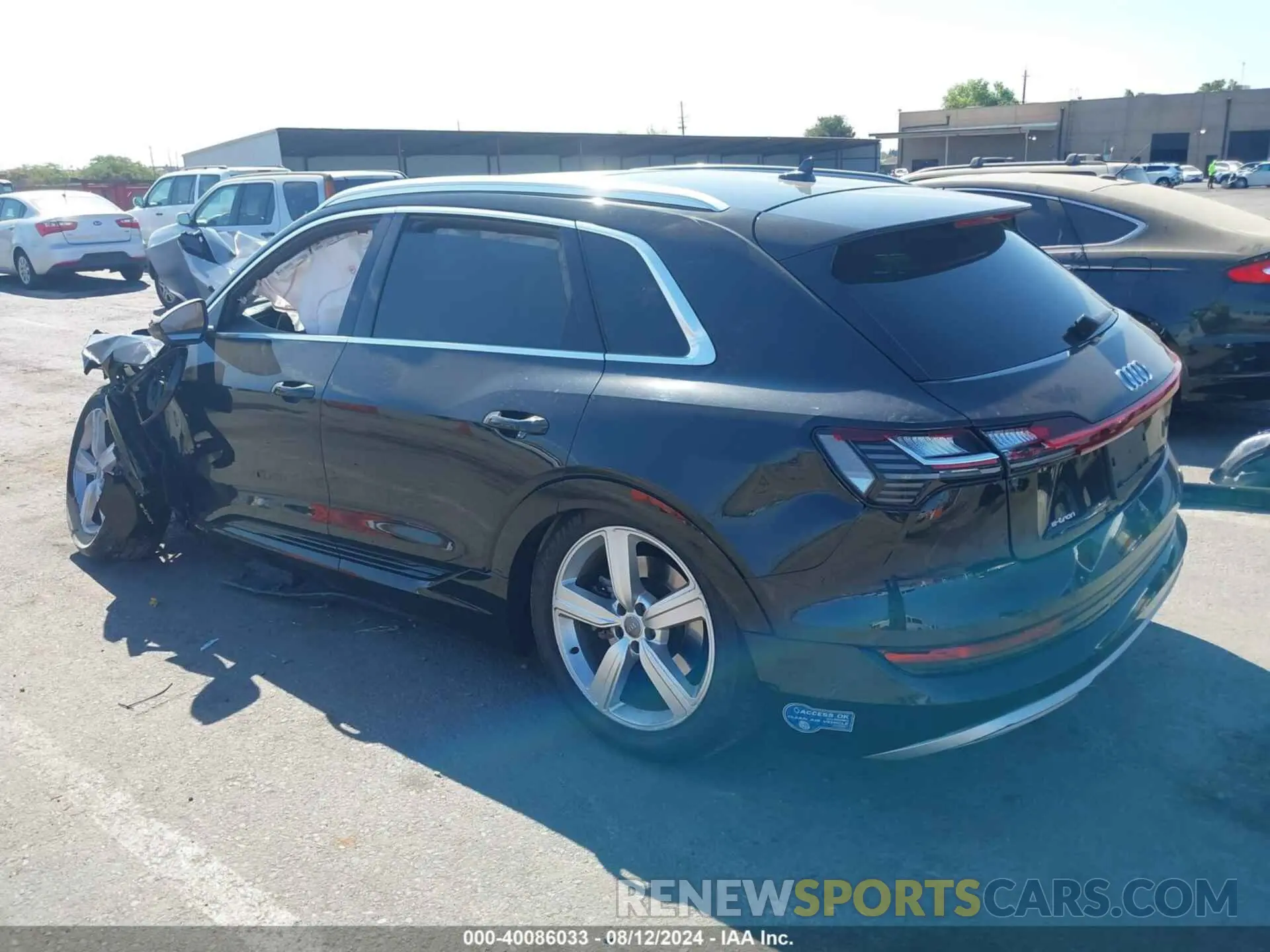 3 fotografías del automóvil dañado WA1LABGE0KB021763 AUDI E-TRON 2019