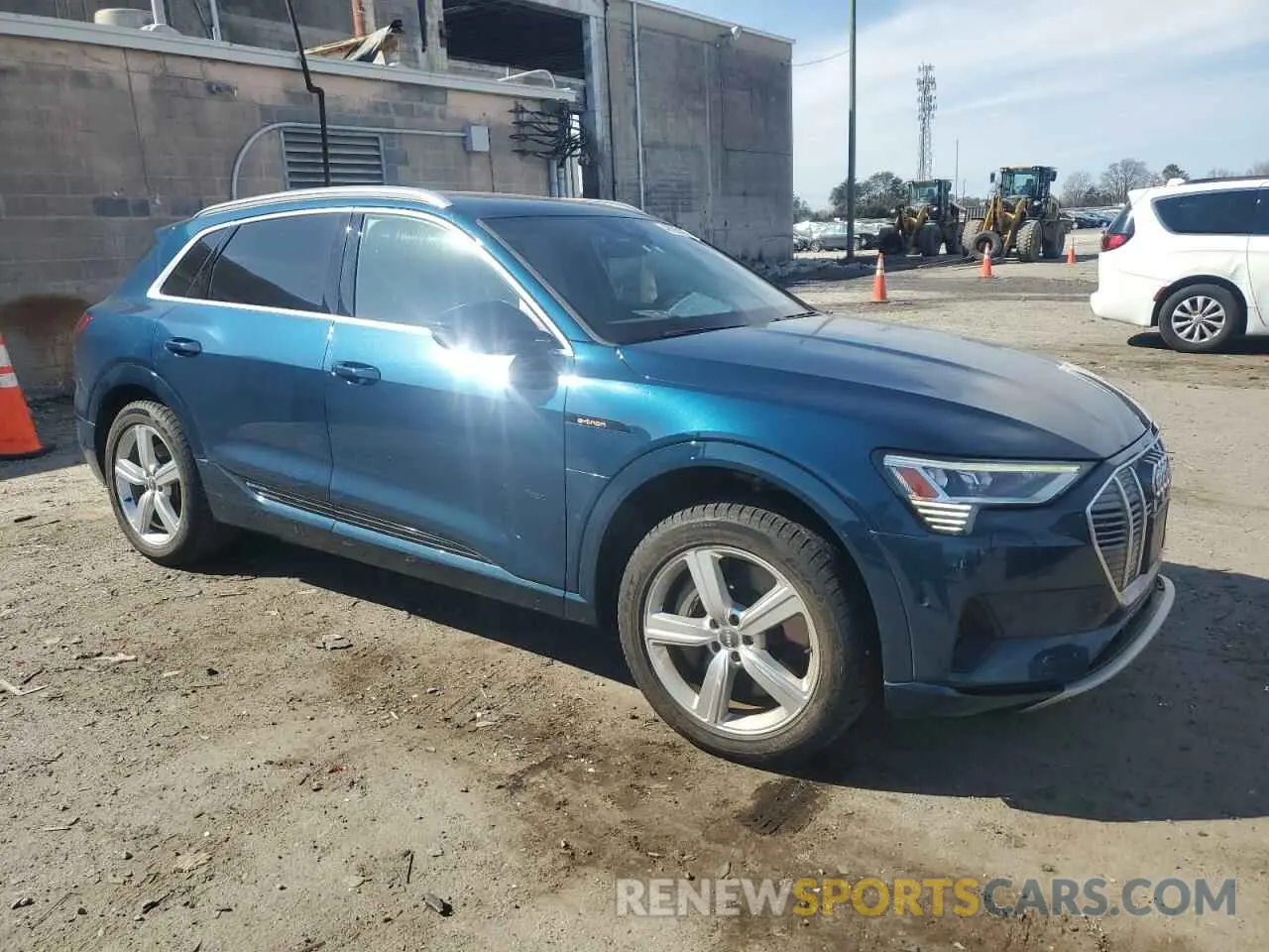 4 fotografías del automóvil dañado WA1LABGEXKB020863 AUDI E-TRON 2019