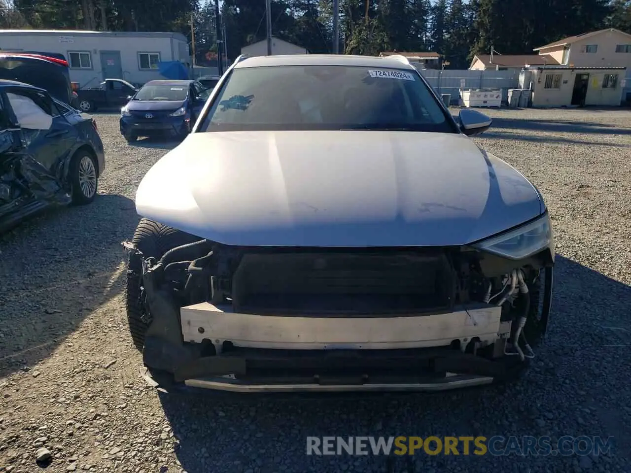 5 fotografías del automóvil dañado WA1VAAGE0KB021748 AUDI E-TRON 2019