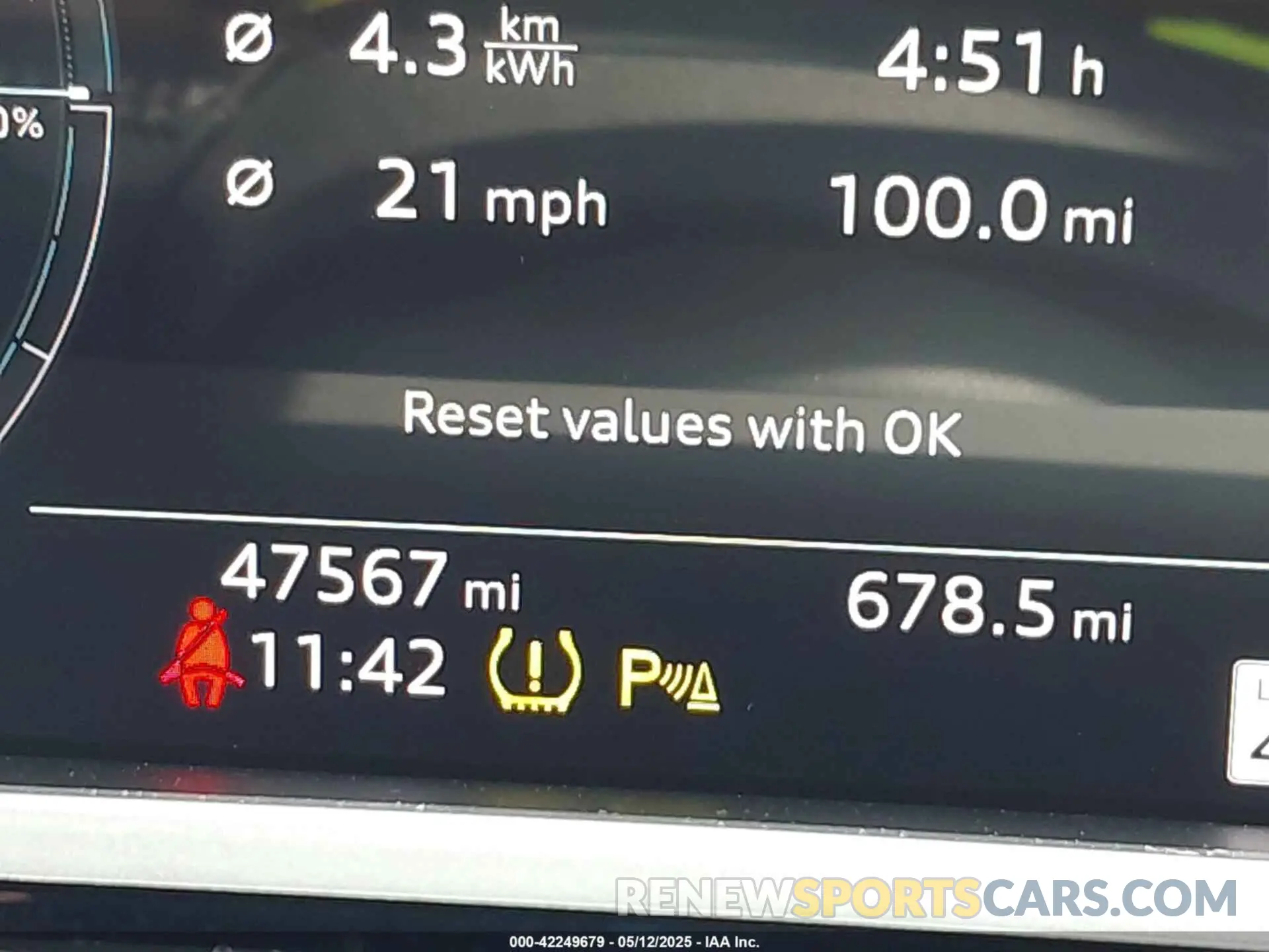 16 fotografías del automóvil dañado WA1VAAGE2KB008399 AUDI E-TRON 2019