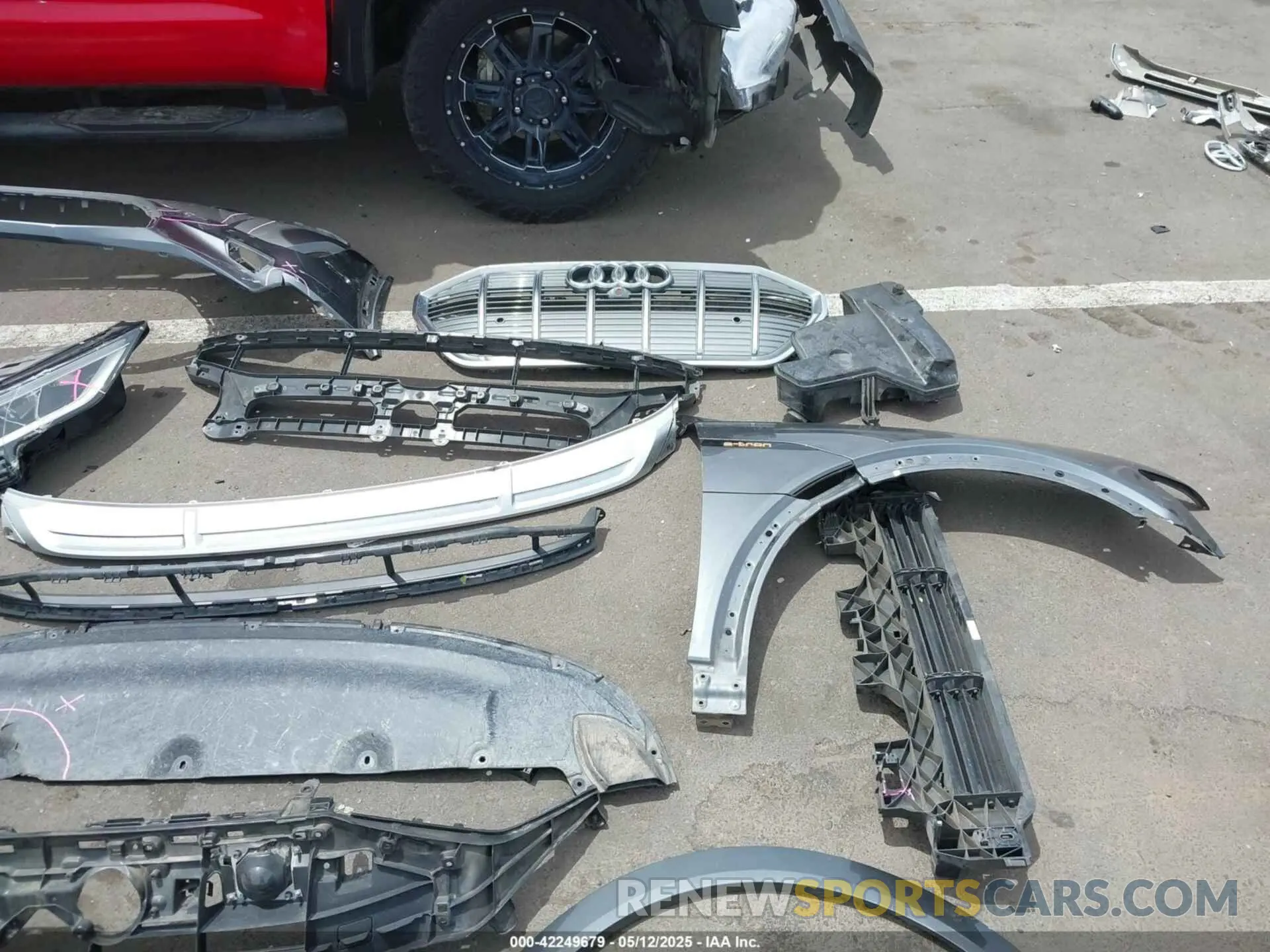 20 fotografías del automóvil dañado WA1VAAGE2KB008399 AUDI E-TRON 2019
