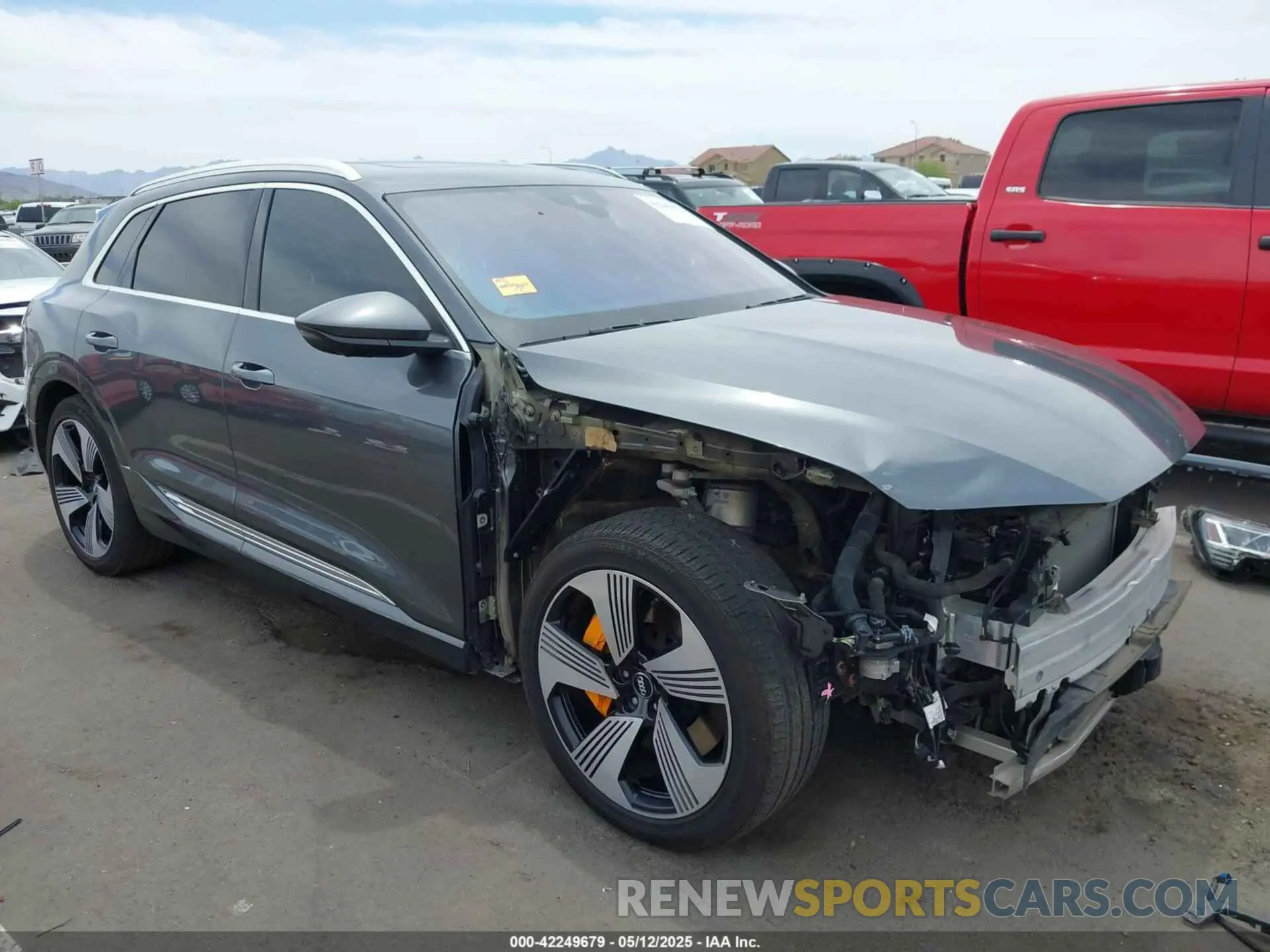 6 fotografías del automóvil dañado WA1VAAGE2KB008399 AUDI E-TRON 2019