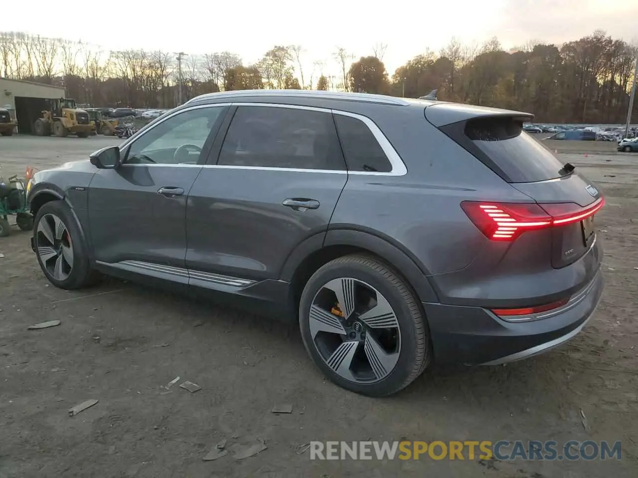 2 fotografías del automóvil dañado WA1VAAGE6KB006834 AUDI E-TRON 2019