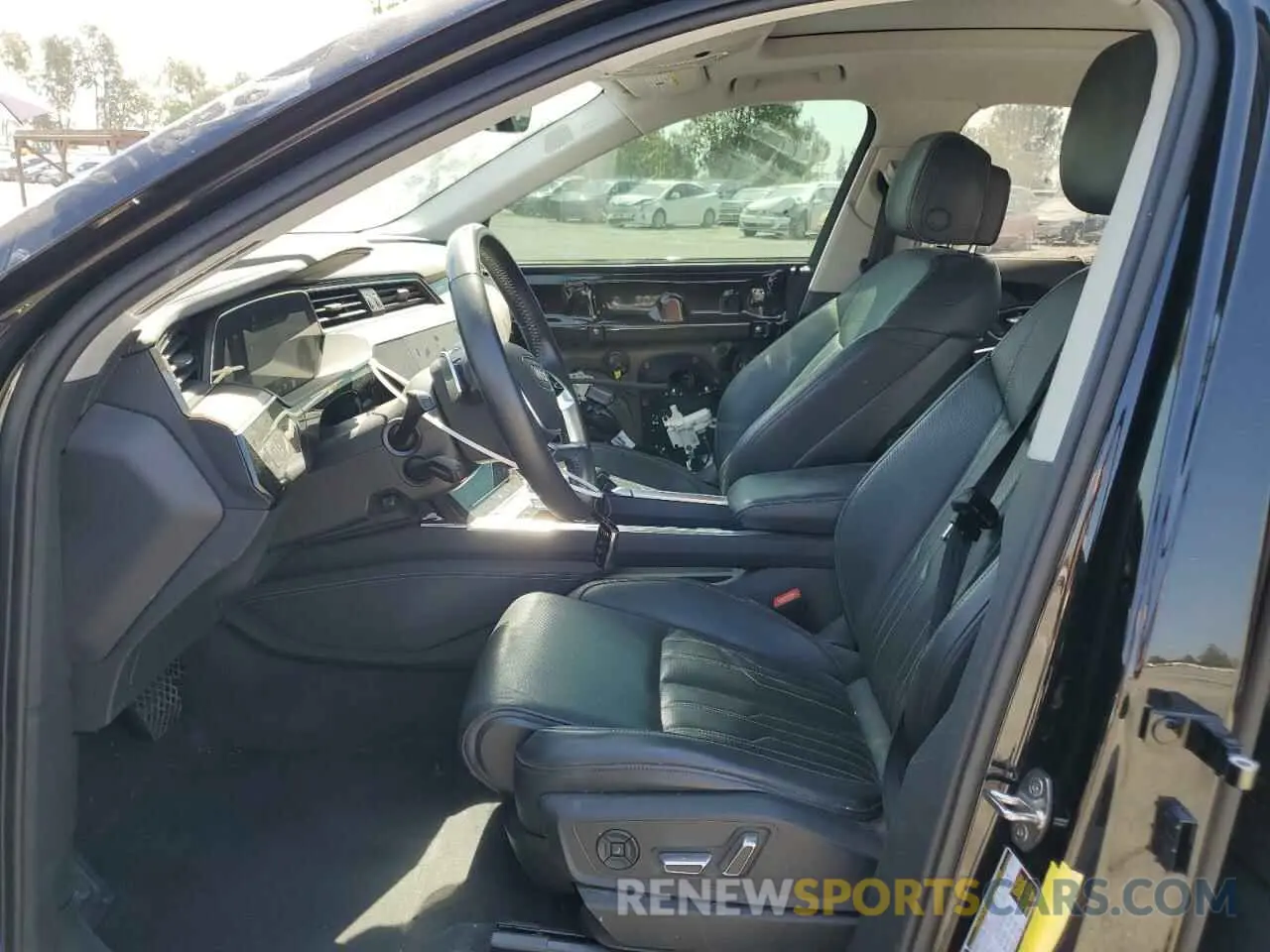 7 fotografías del automóvil dañado WA1VAAGE8KB022453 AUDI E-TRON 2019
