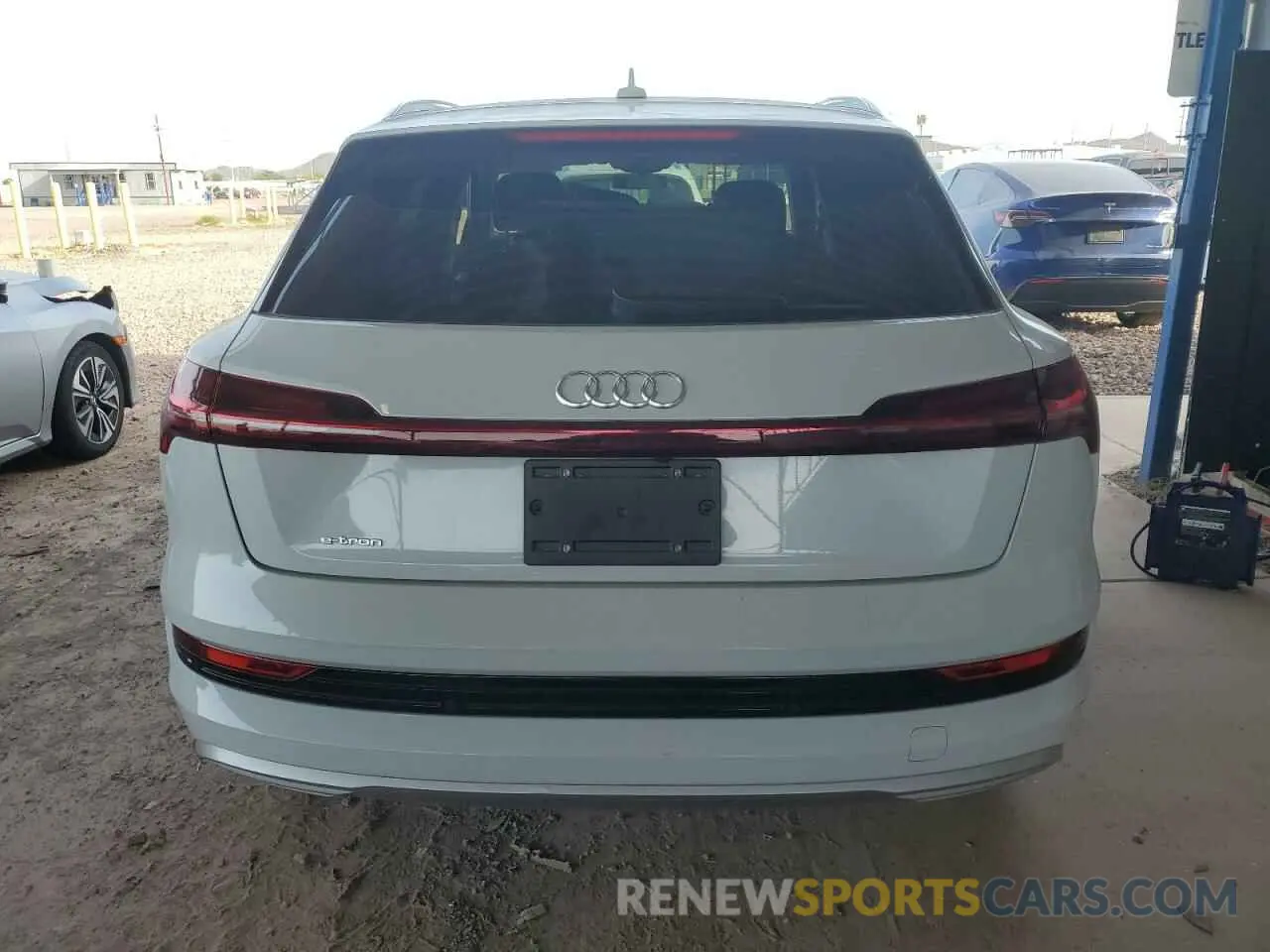 6 fotografías del automóvil dañado WA1VAAGEXKB014256 AUDI E-TRON 2019