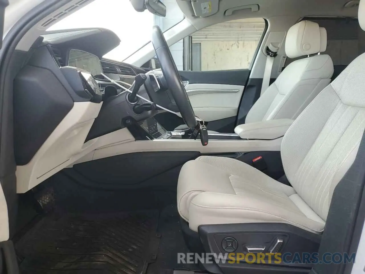 7 fotografías del automóvil dañado WA1VAAGEXKB014256 AUDI E-TRON 2019