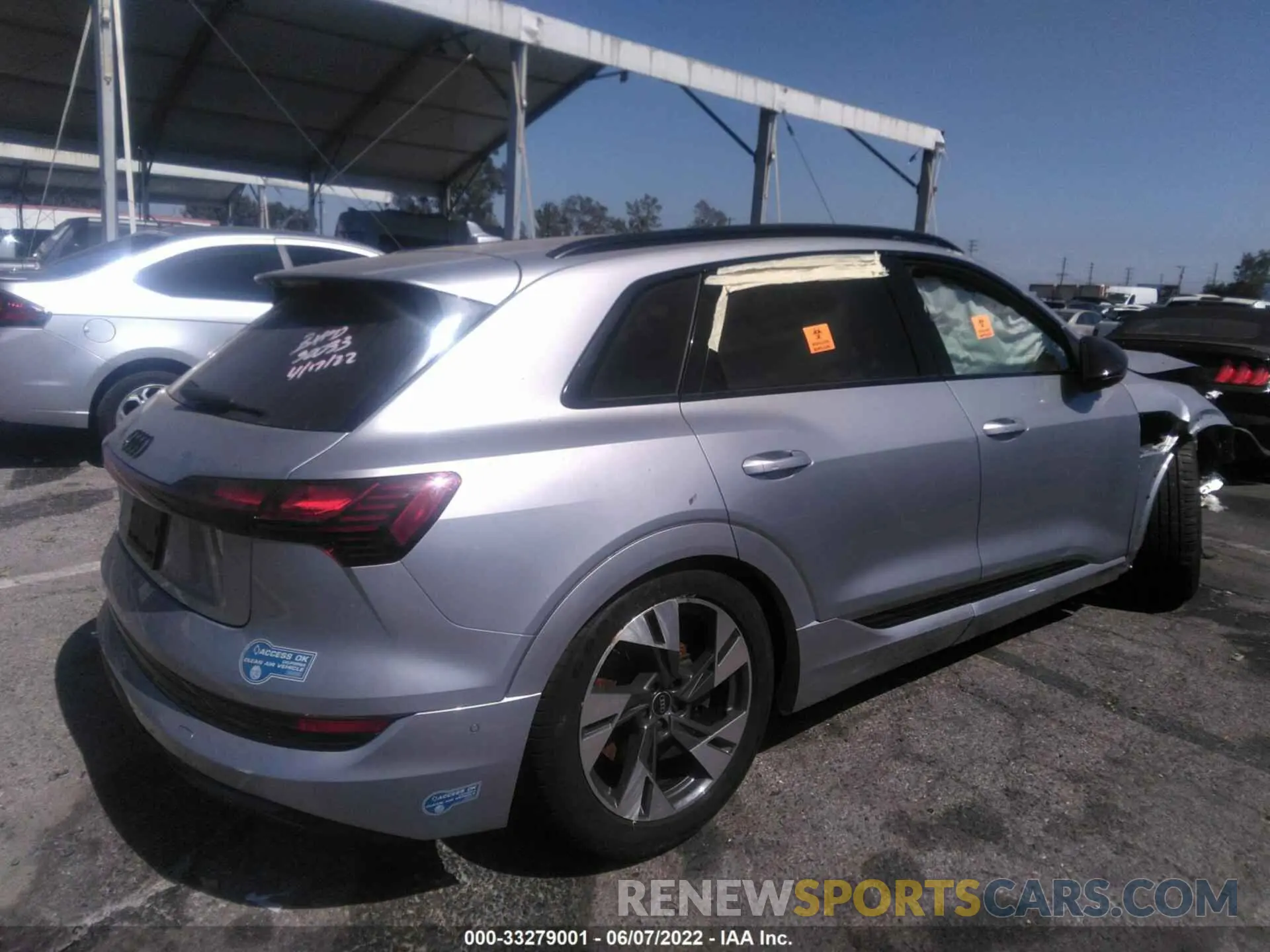 4 fotografías del automóvil dañado WA1VAAGEXKB021742 AUDI E-TRON 2019