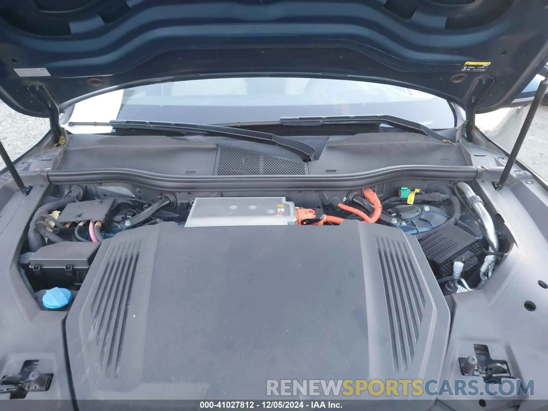 10 fotografías del automóvil dañado WA1VABGE0KB011579 AUDI E-TRON 2019