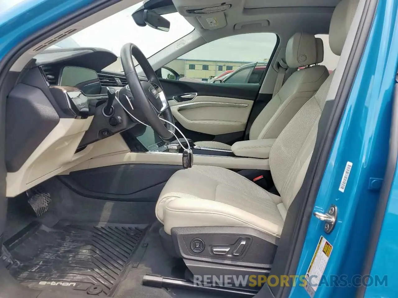 7 fotografías del automóvil dañado WA1VABGE1KB011946 AUDI E-TRON 2019