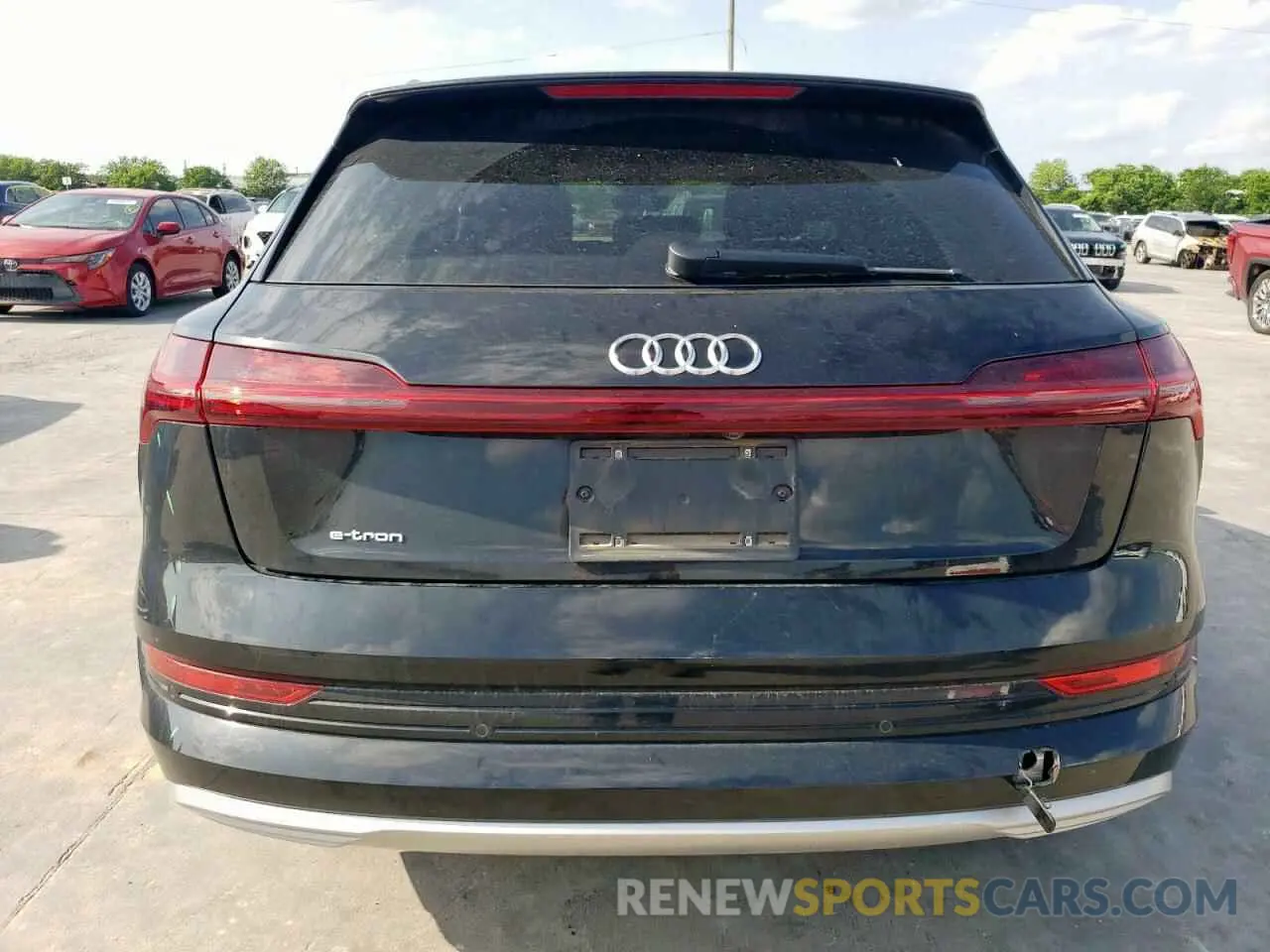 6 fotografías del automóvil dañado WA1VABGE1KB013888 AUDI E-TRON 2019