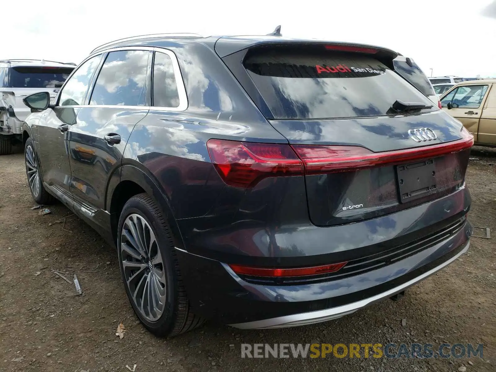 3 fotografías del automóvil dañado WA1VABGE1KB024793 AUDI E-TRON 2019