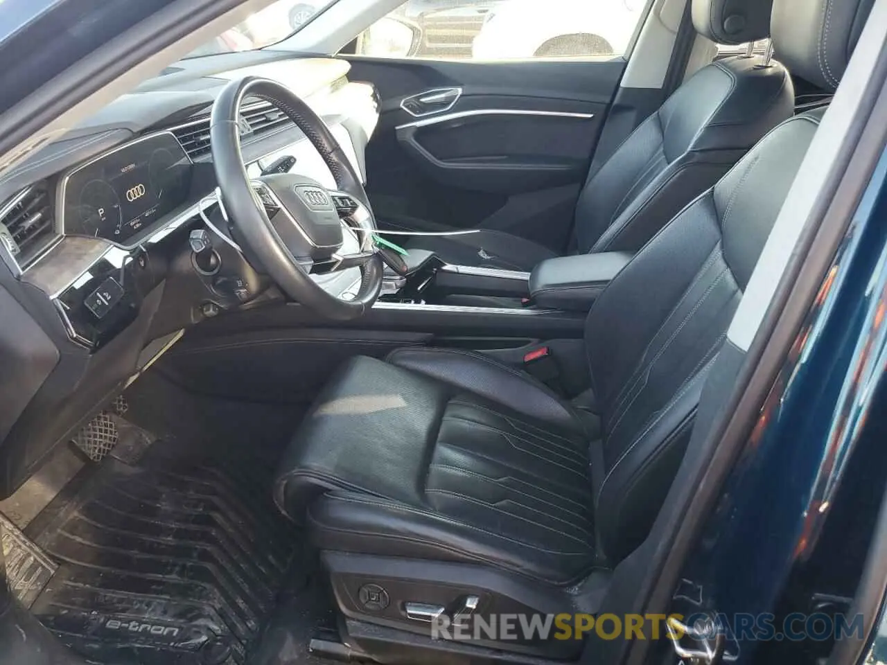 7 fotografías del automóvil dañado WA1VABGE3KB017294 AUDI E-TRON 2019