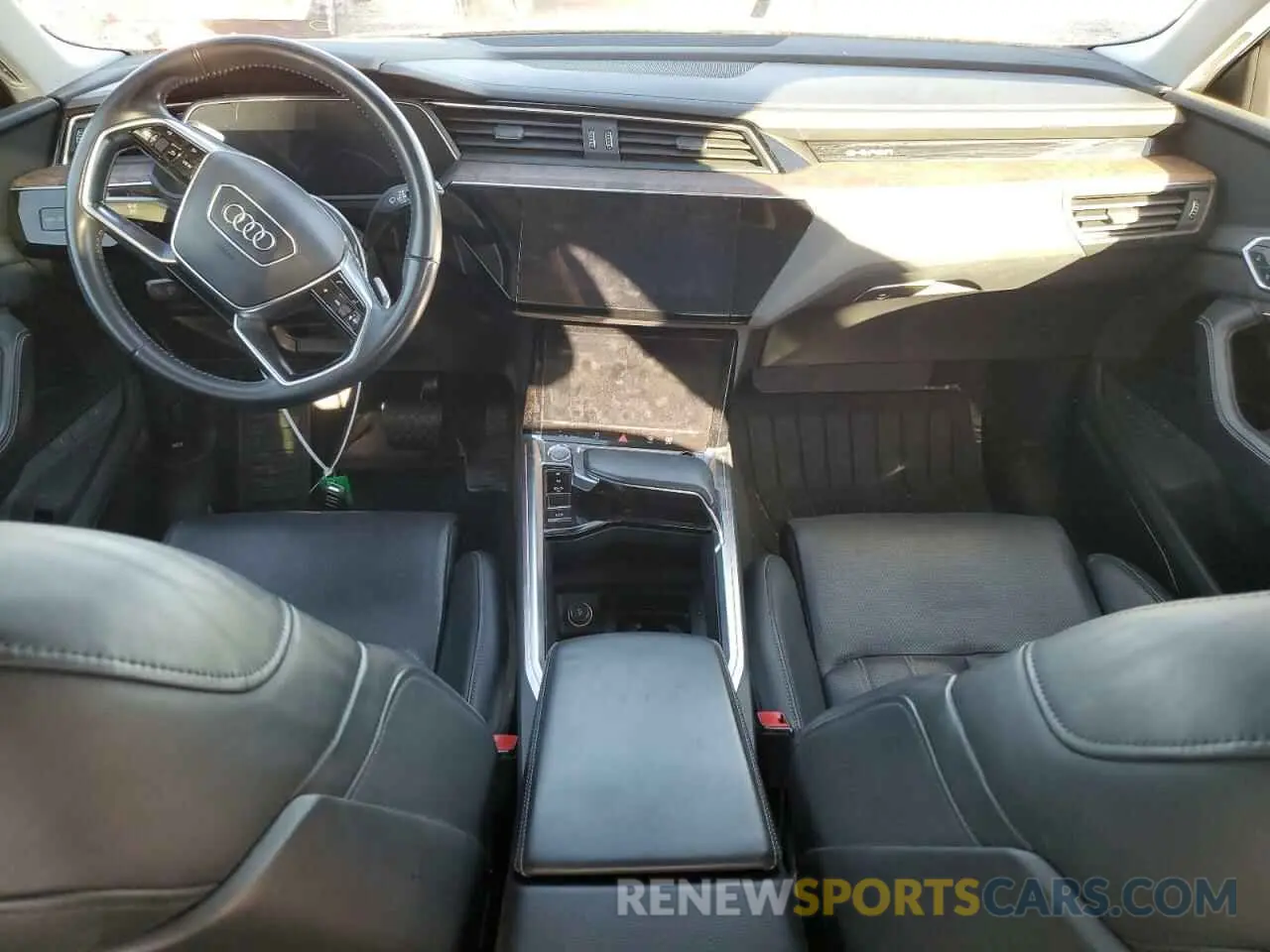8 fotografías del automóvil dañado WA1VABGE3KB017294 AUDI E-TRON 2019
