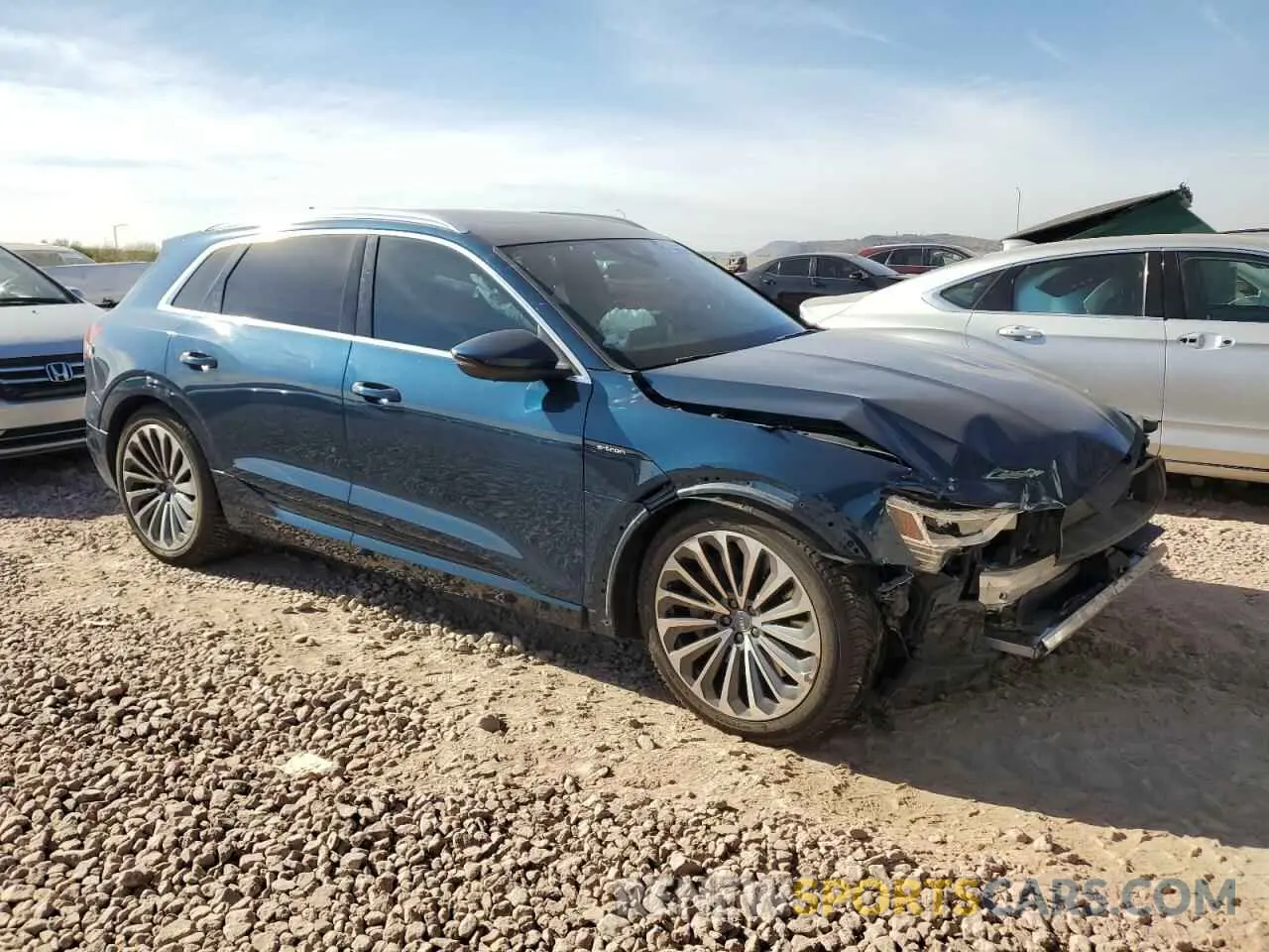 4 fotografías del automóvil dañado WA1VABGE6KB009416 AUDI E-TRON 2019