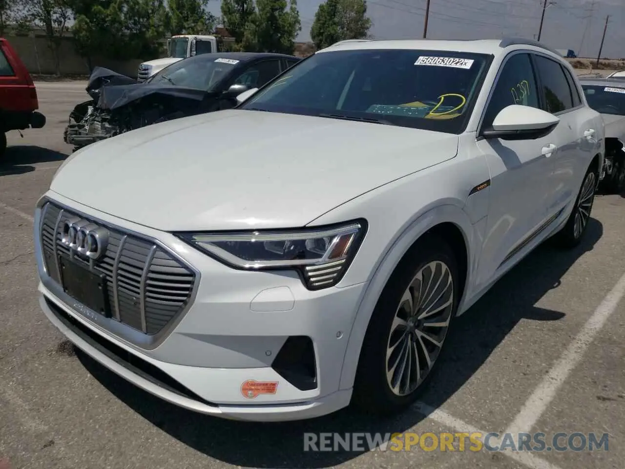2 fotografías del automóvil dañado WA1VABGE8KB022944 AUDI E-TRON 2019