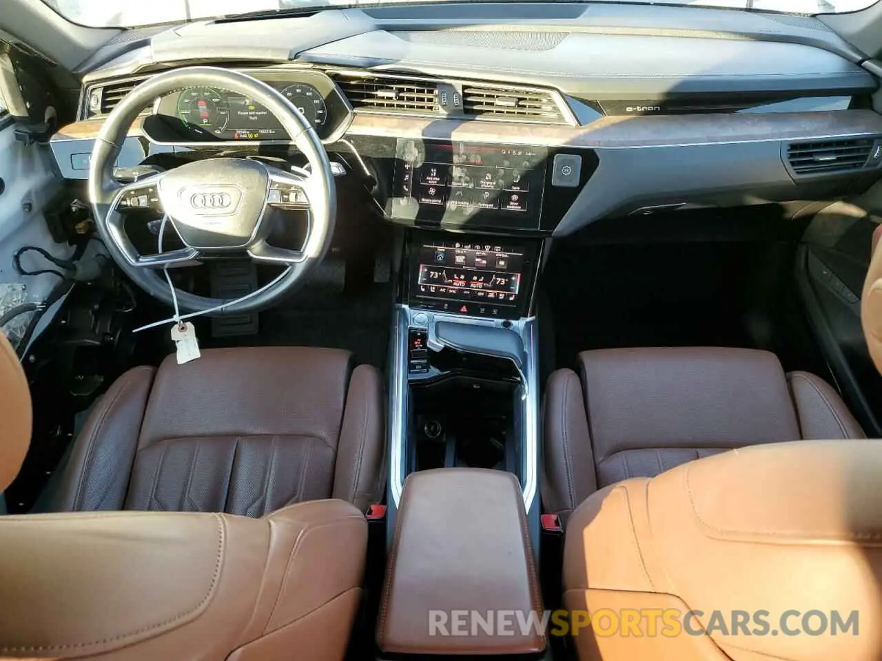 8 fotografías del automóvil dañado WA1VABGE9KB025139 AUDI E-TRON 2019