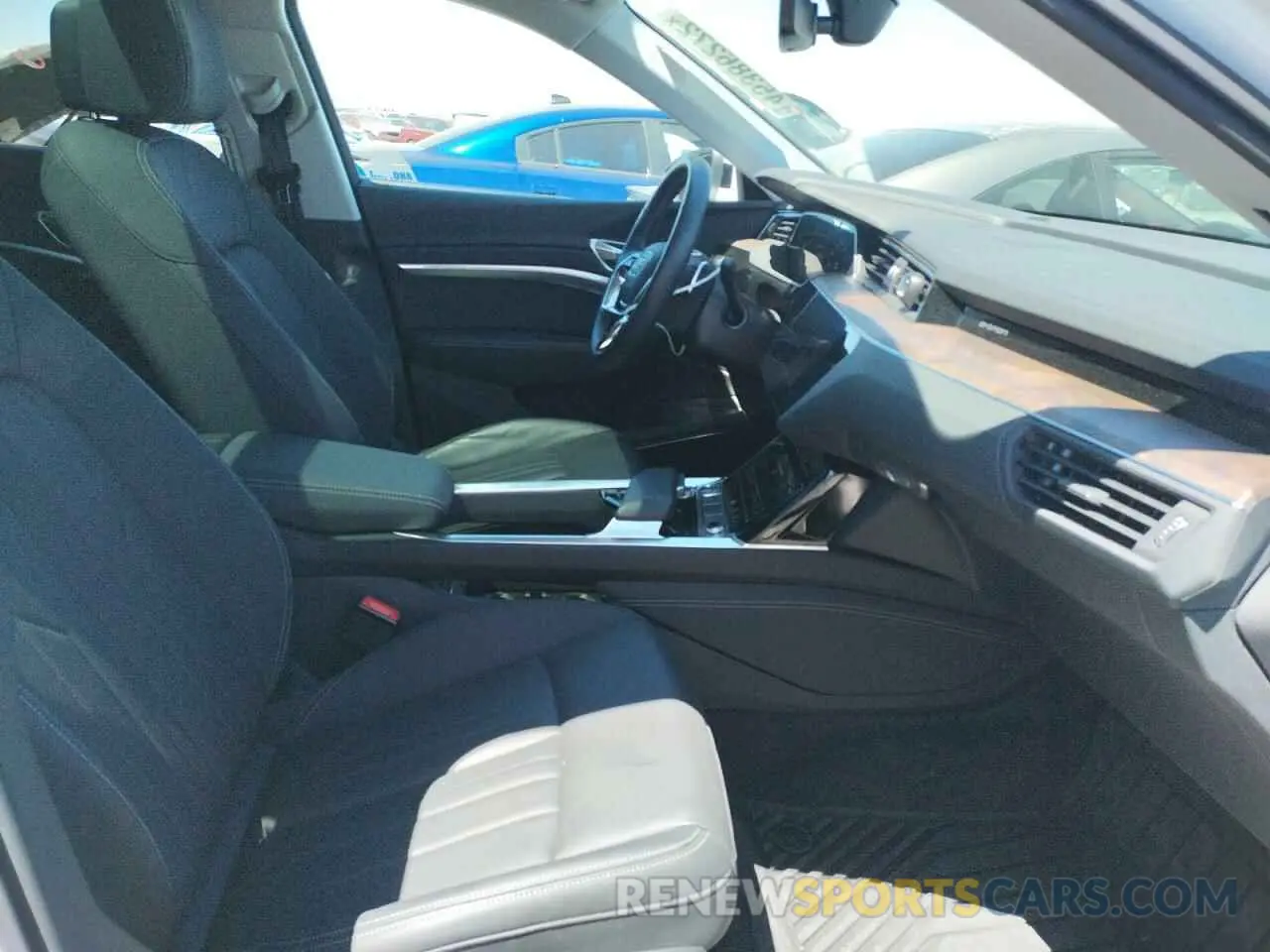 5 fotografías del automóvil dañado WA12ABGE6LB032103 AUDI E-TRON 2020