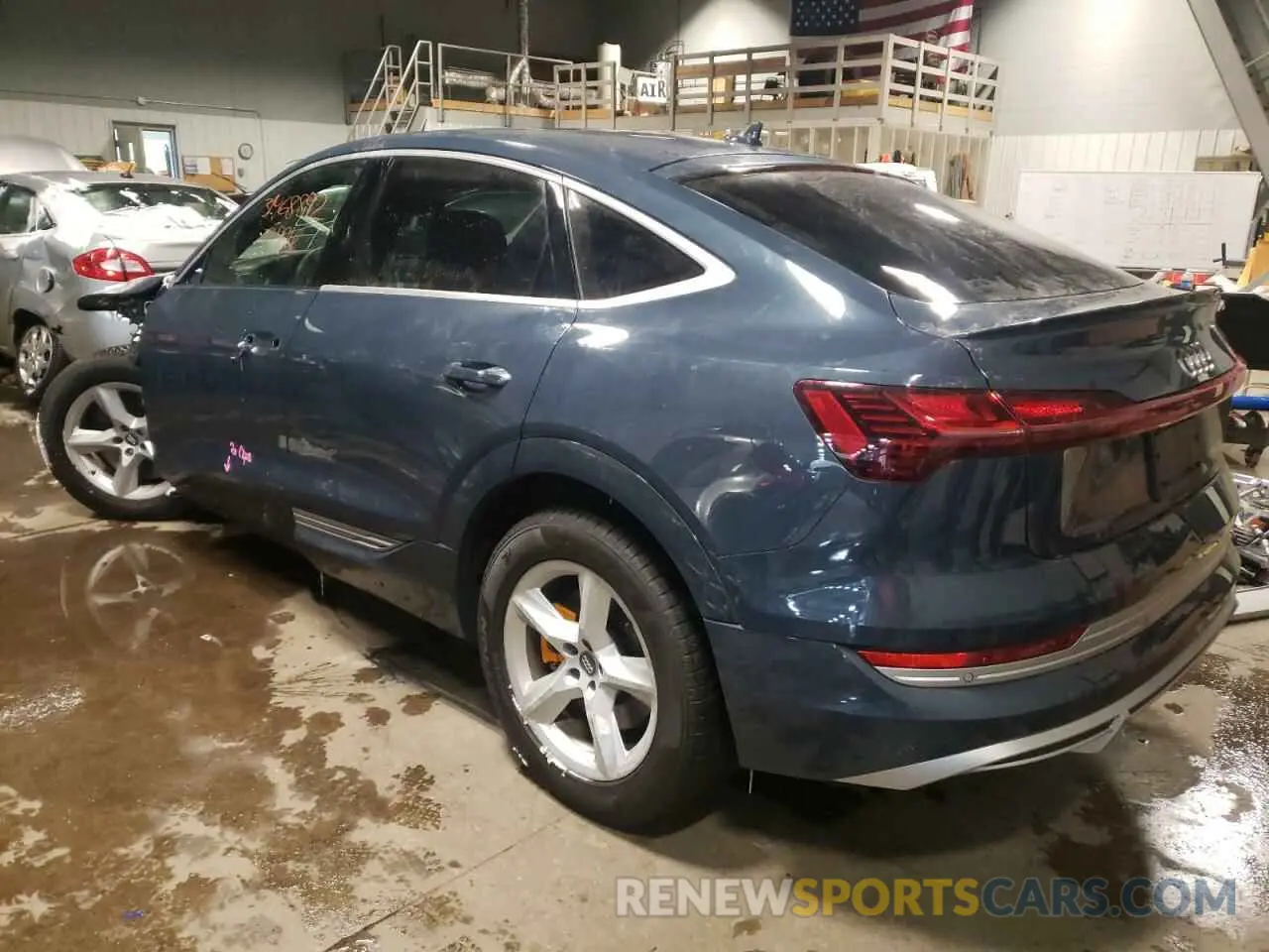 3 fotografías del automóvil dañado WA13ABGE9LB033833 AUDI E-TRON 2020