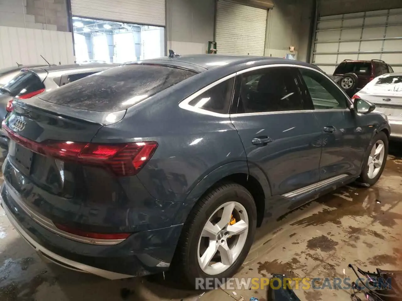 4 fotografías del automóvil dañado WA13ABGE9LB033833 AUDI E-TRON 2020