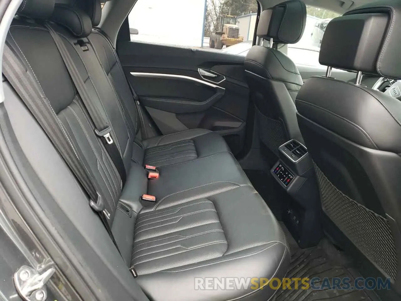 11 fotografías del automóvil dañado WA13ABGE6MB037548 AUDI E-TRON 2021