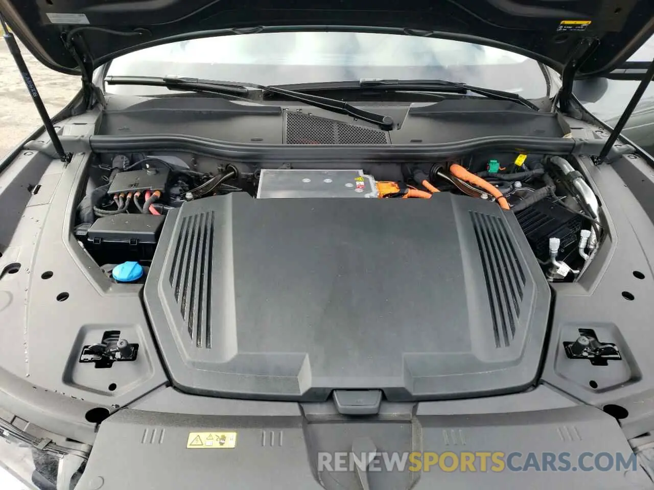 12 fotografías del automóvil dañado WA13ABGE6MB037548 AUDI E-TRON 2021