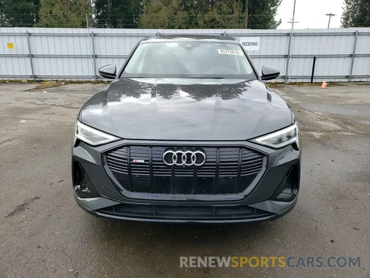 5 fotografías del automóvil dañado WA13ABGE6MB037548 AUDI E-TRON 2021