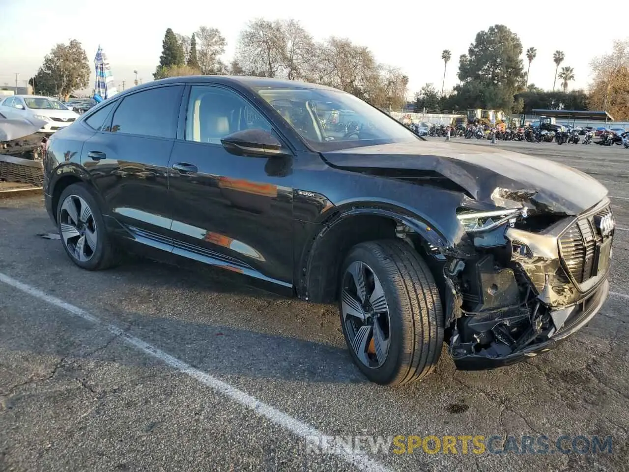 4 fotografías del automóvil dañado WA13ABGE7MB040149 AUDI E-TRON 2021