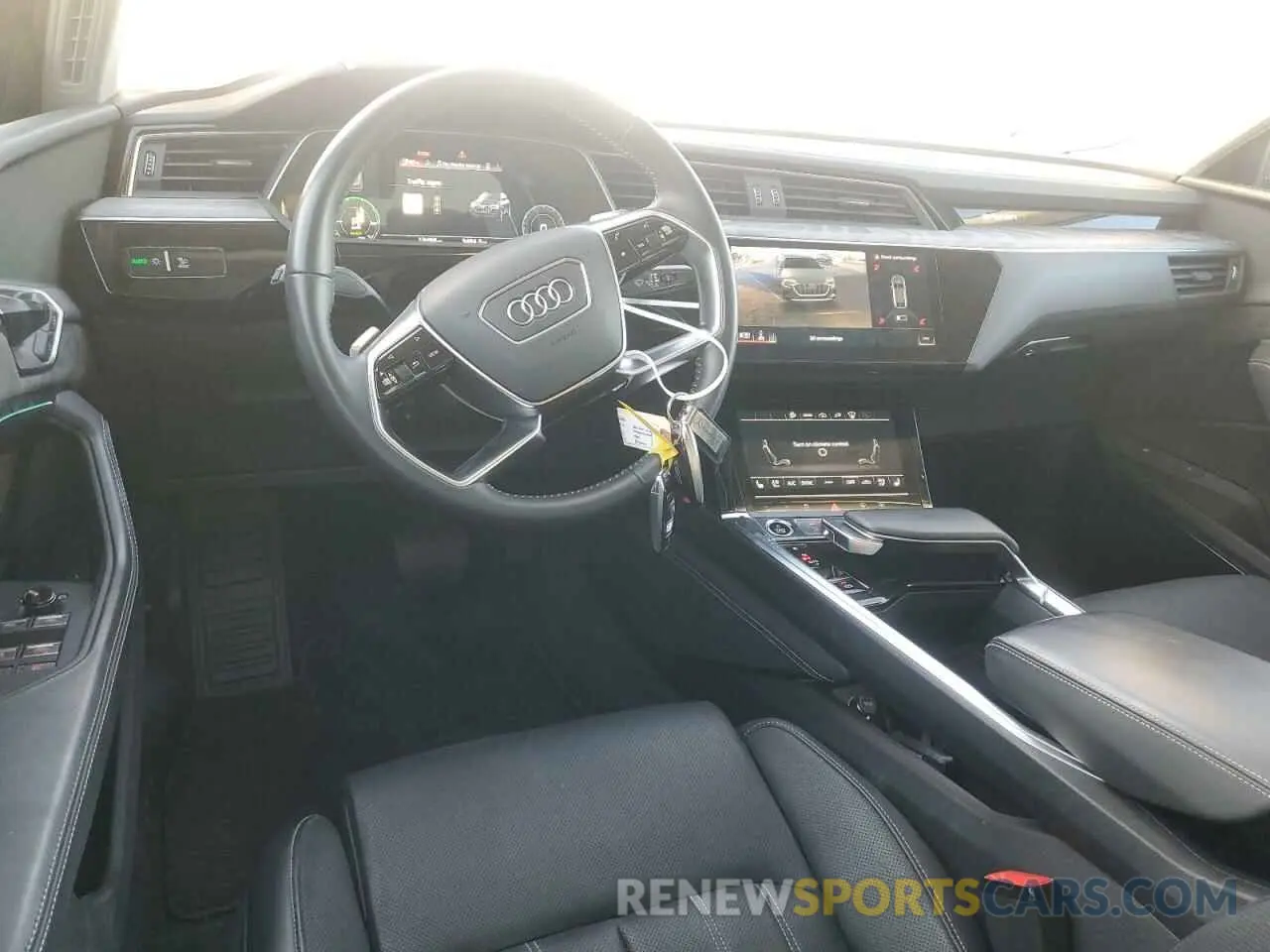 8 fotografías del automóvil dañado WA13ABGE7MB040149 AUDI E-TRON 2021