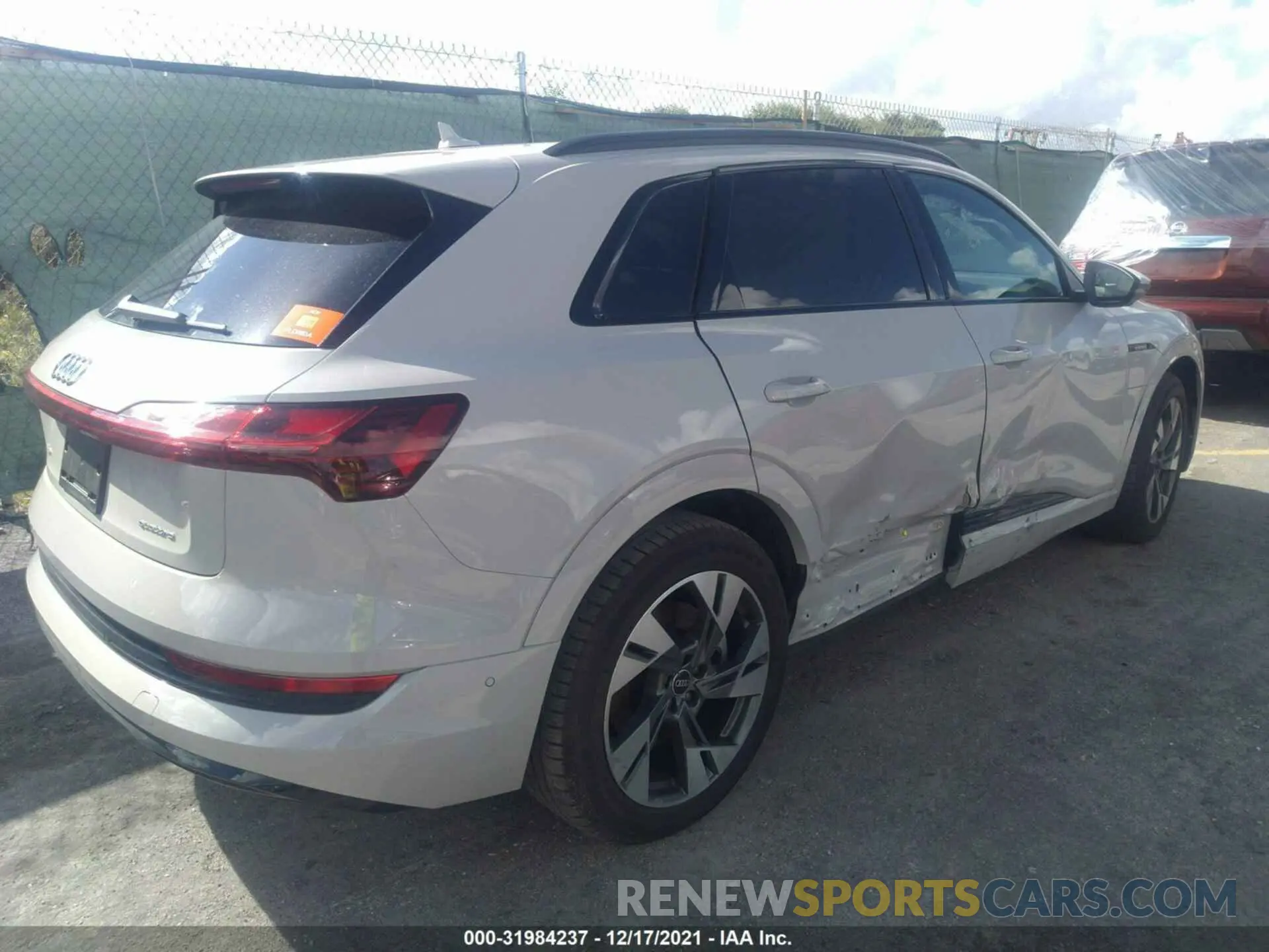 4 fotografías del automóvil dañado WA1AAAGE5MB013663 AUDI E-TRON 2021