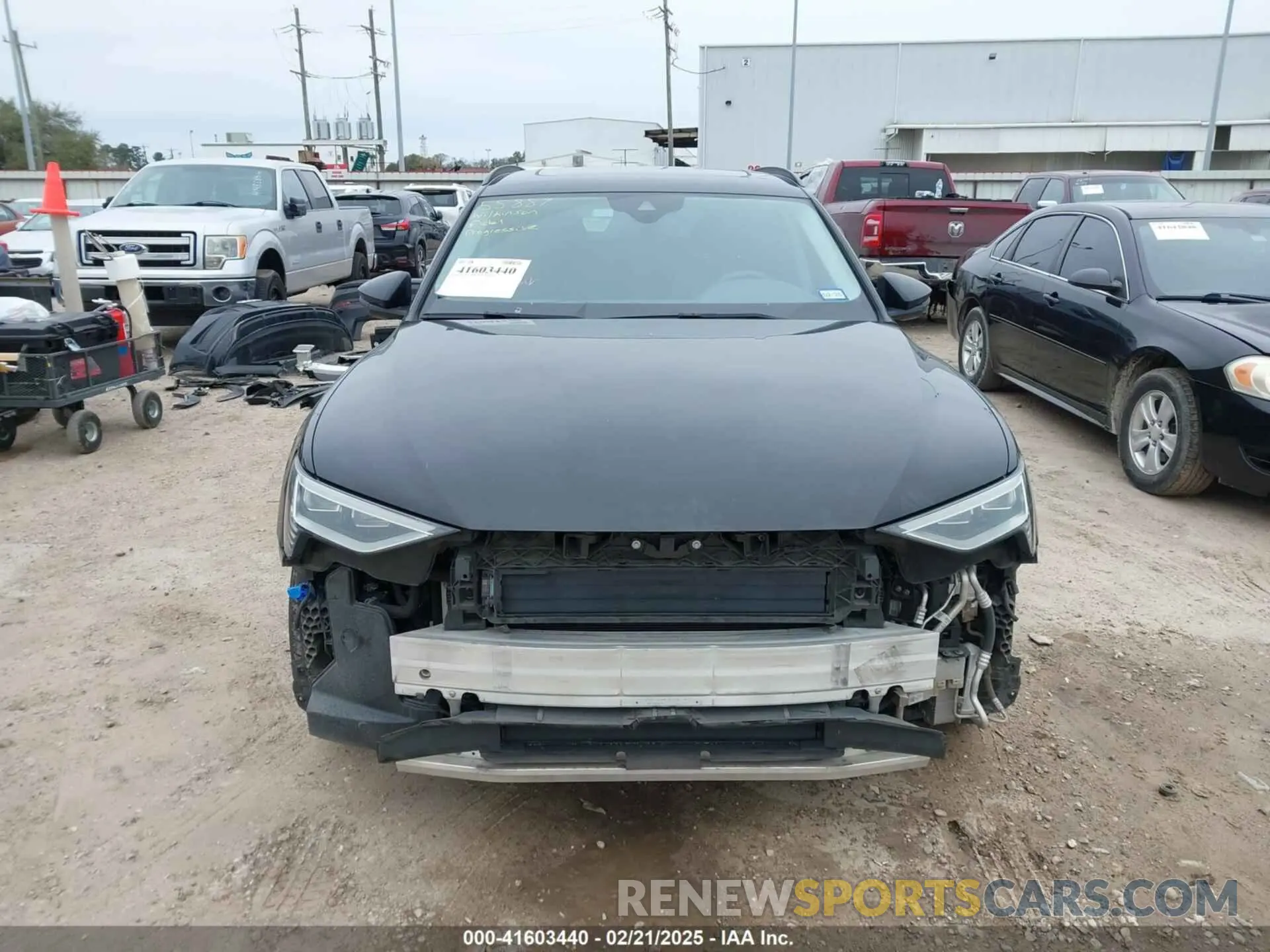 13 fotografías del automóvil dañado WA1AAAGE6MB027927 AUDI E-TRON 2021