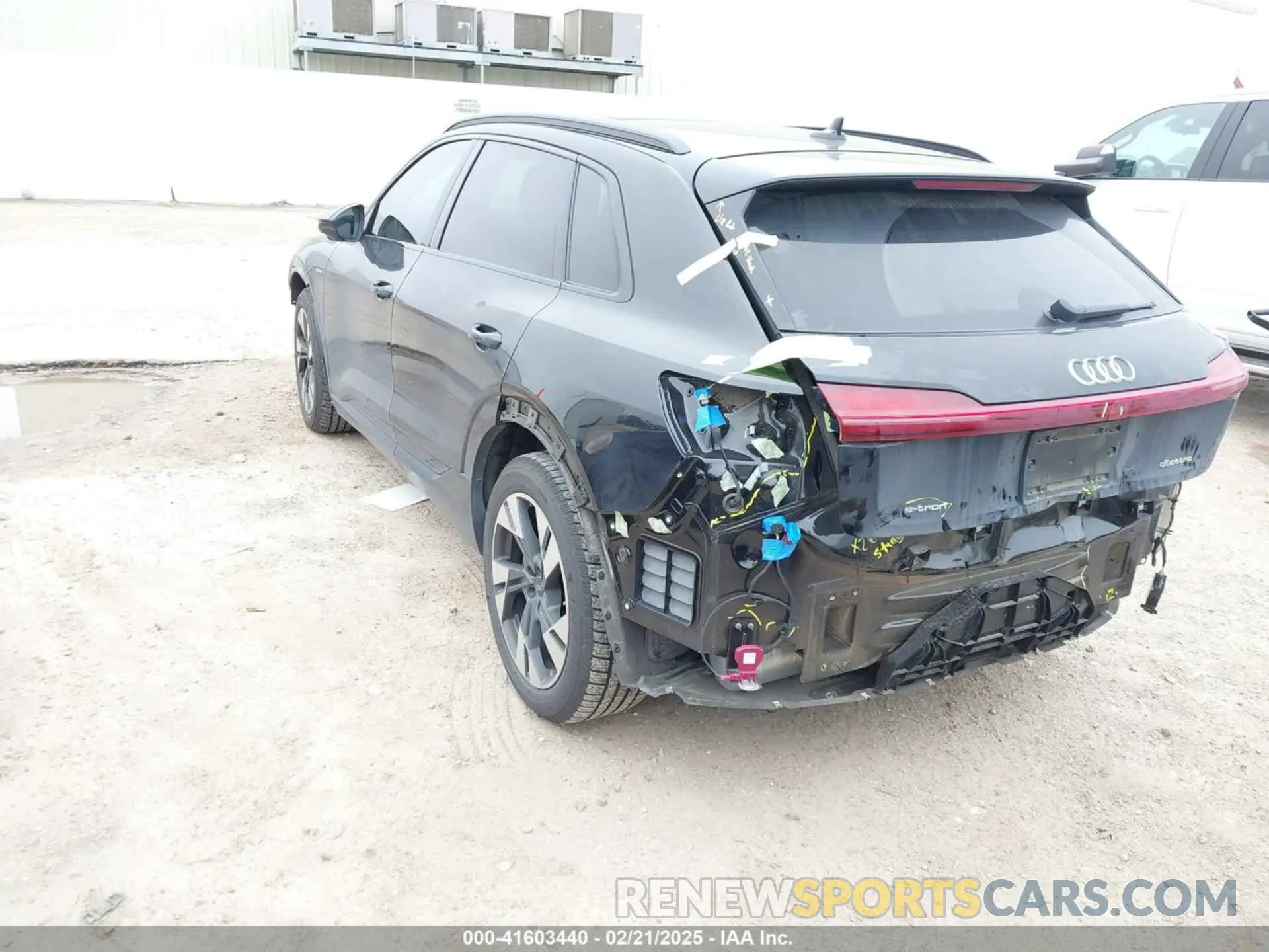 3 fotografías del automóvil dañado WA1AAAGE6MB027927 AUDI E-TRON 2021