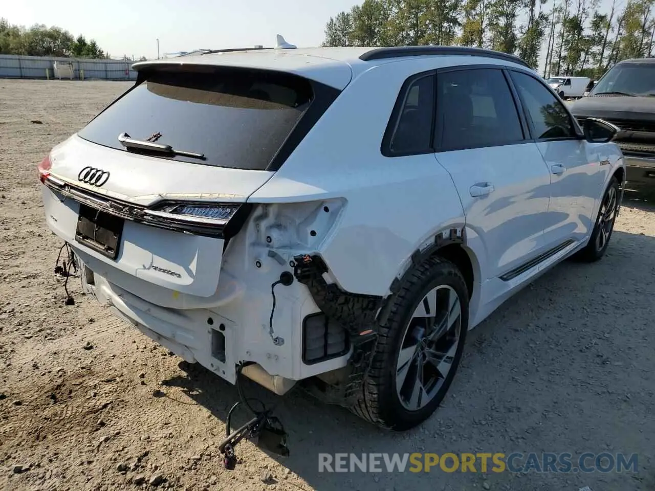 4 fotografías del automóvil dañado WA1AAAGE7MB007895 AUDI E-TRON 2021