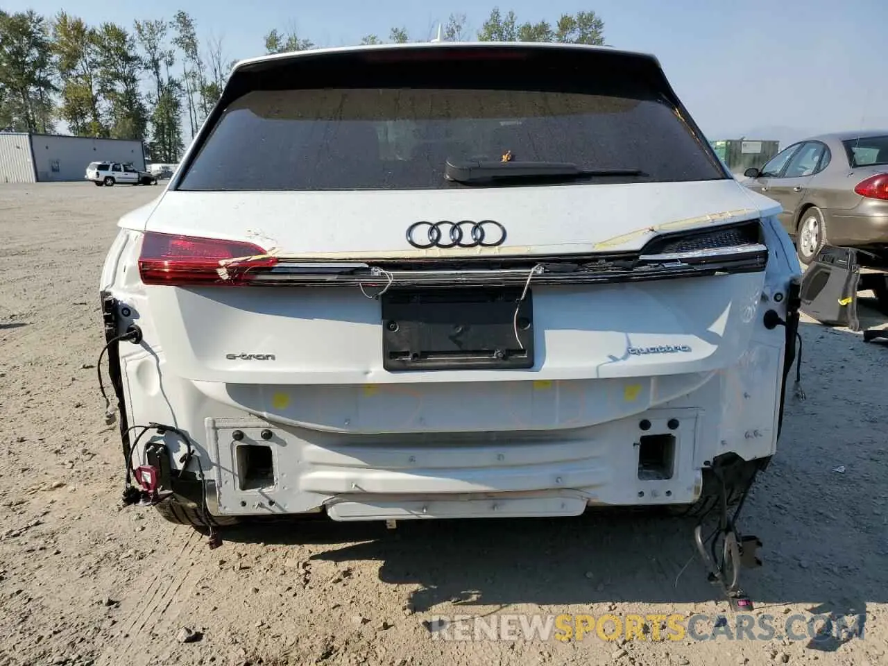 9 fotografías del automóvil dañado WA1AAAGE7MB007895 AUDI E-TRON 2021