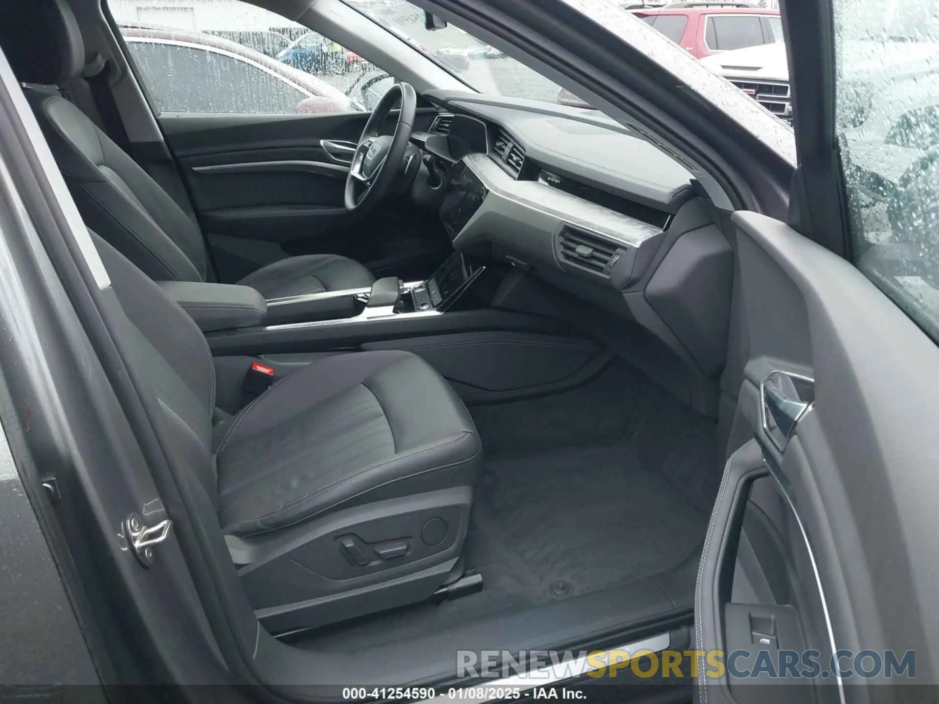 5 fotografías del automóvil dañado WA1AAAGE8MB010823 AUDI E-TRON 2021