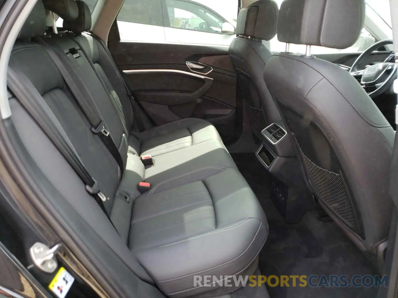 6 fotografías del automóvil dañado WA1AAAGE9MB013617 AUDI E-TRON 2021