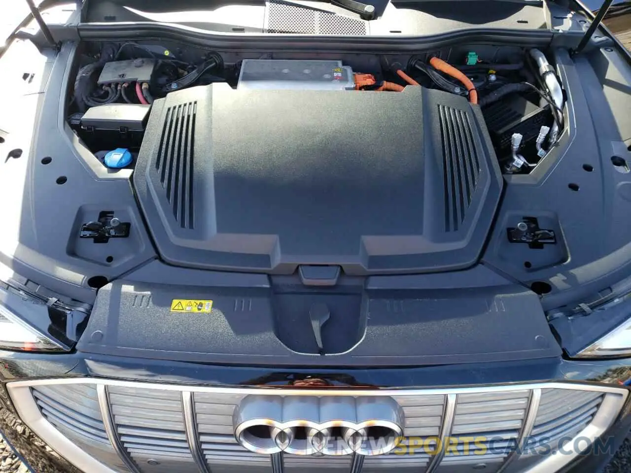 12 fotografías del automóvil dañado WA1LAAGE0MB015720 AUDI E-TRON 2021