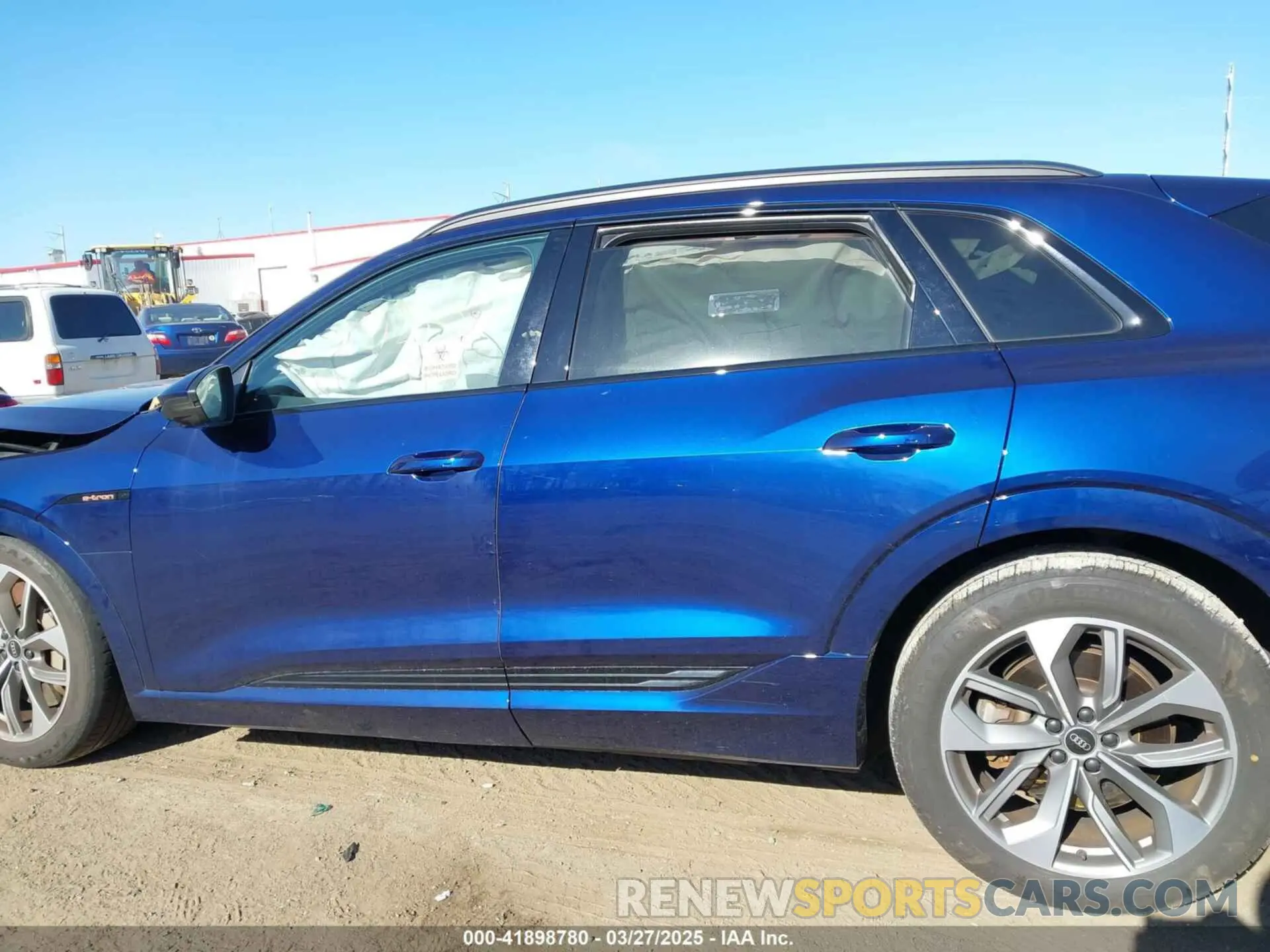 15 fotografías del automóvil dañado WA1LAAGE3MB018496 AUDI E-TRON 2021